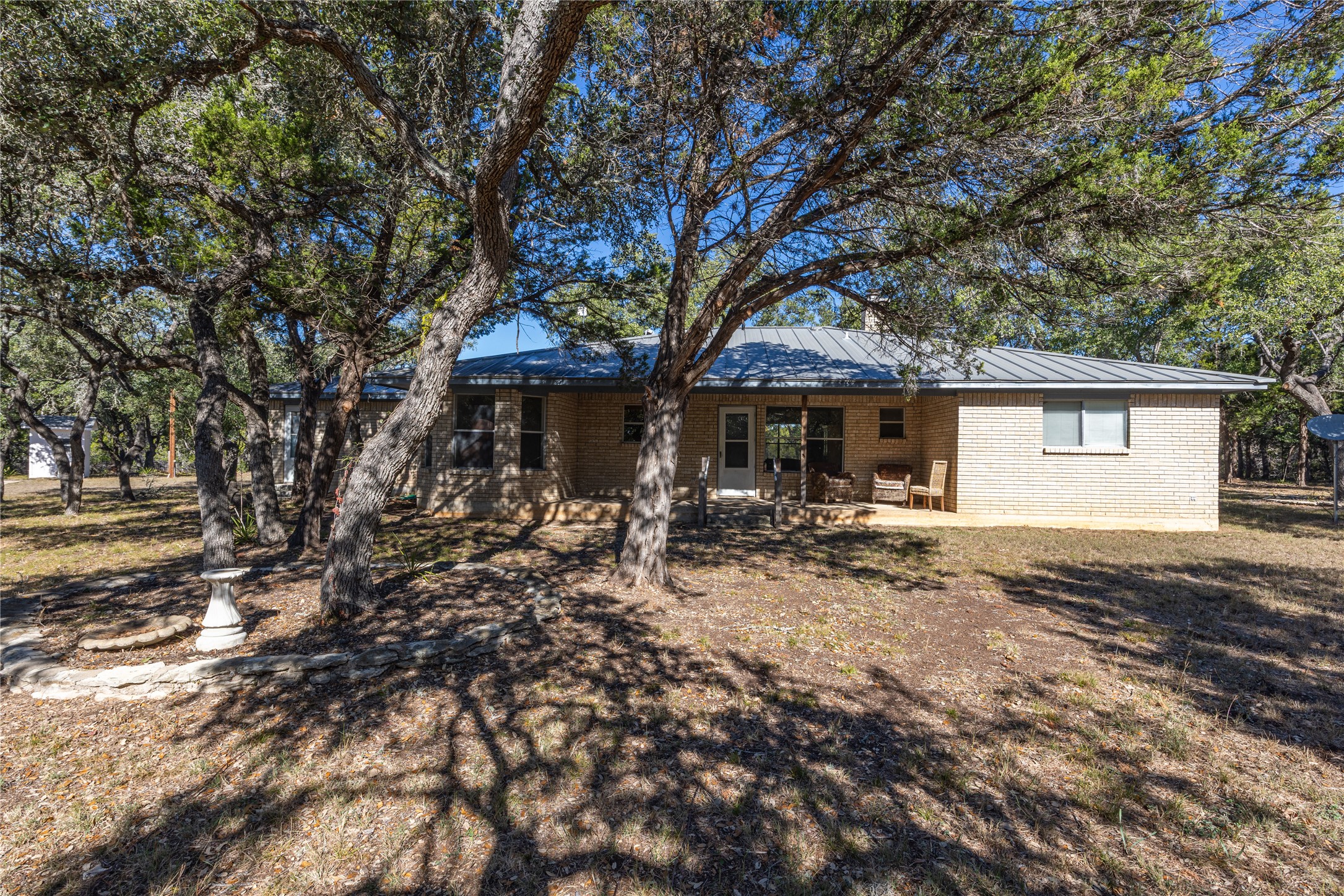 main property photo 11