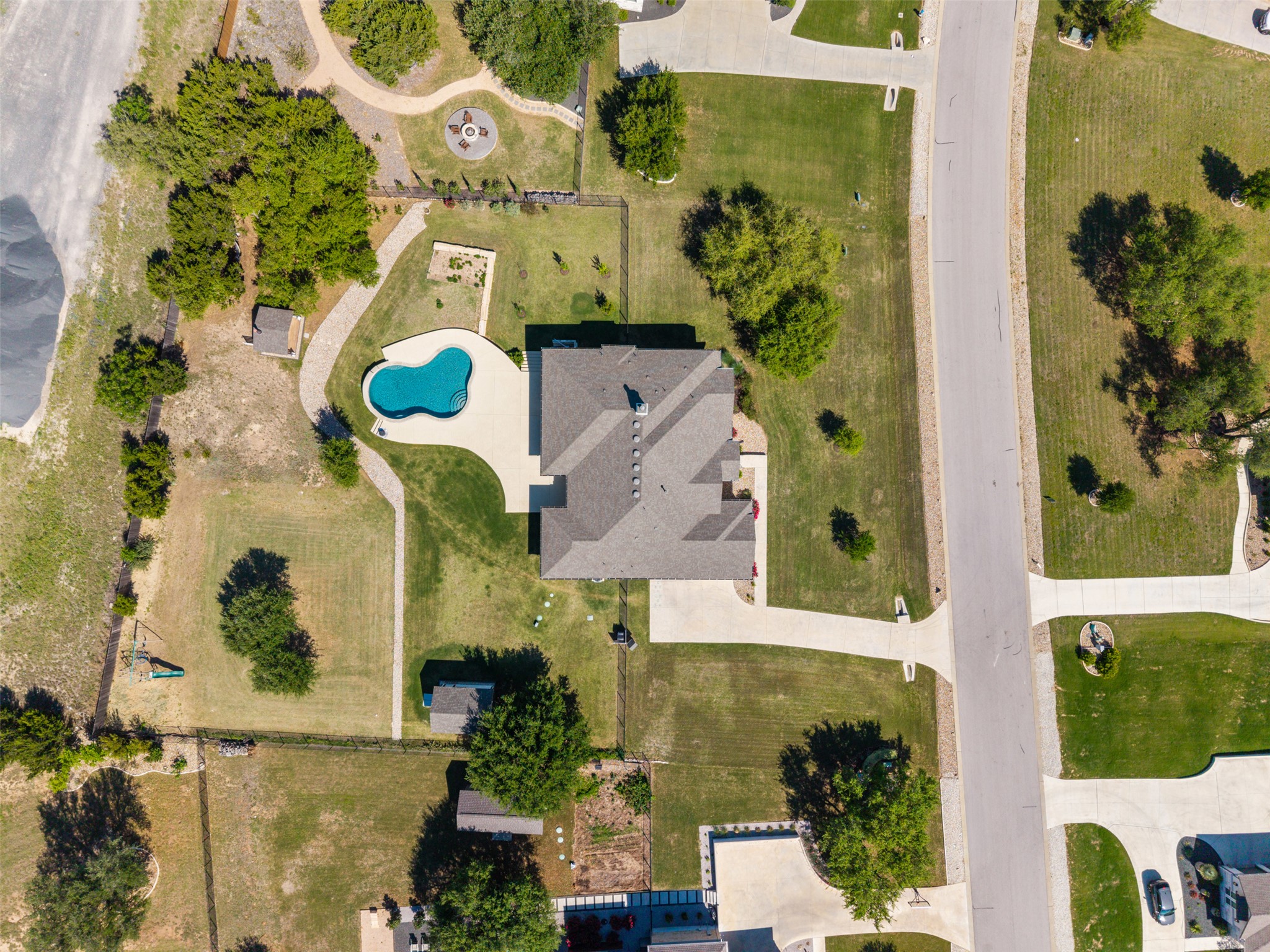 main property photo 38