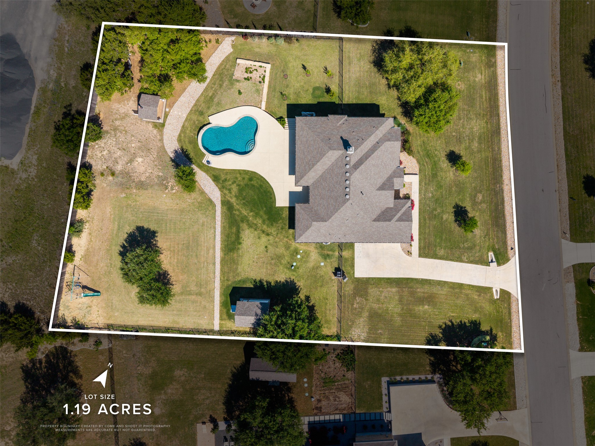 main property photo 6