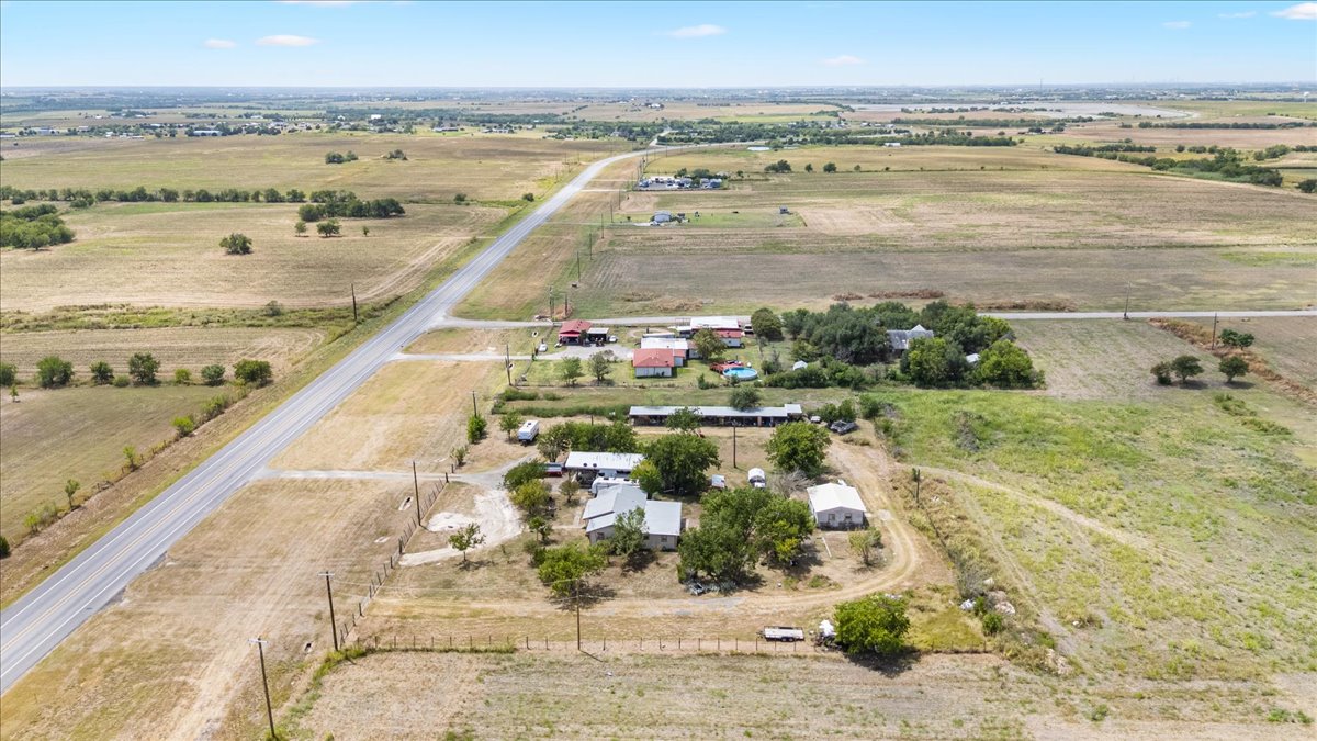 main property photo 13
