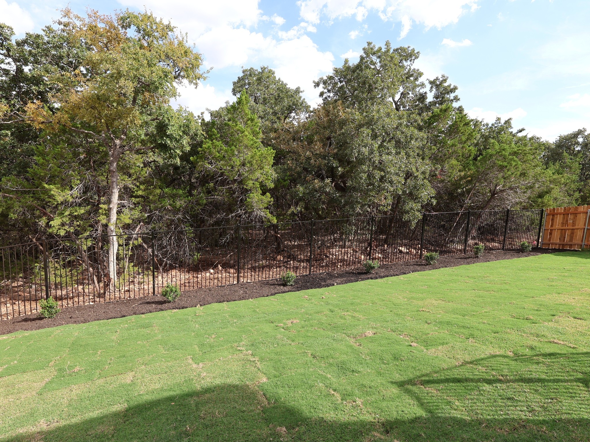 main property photo 23