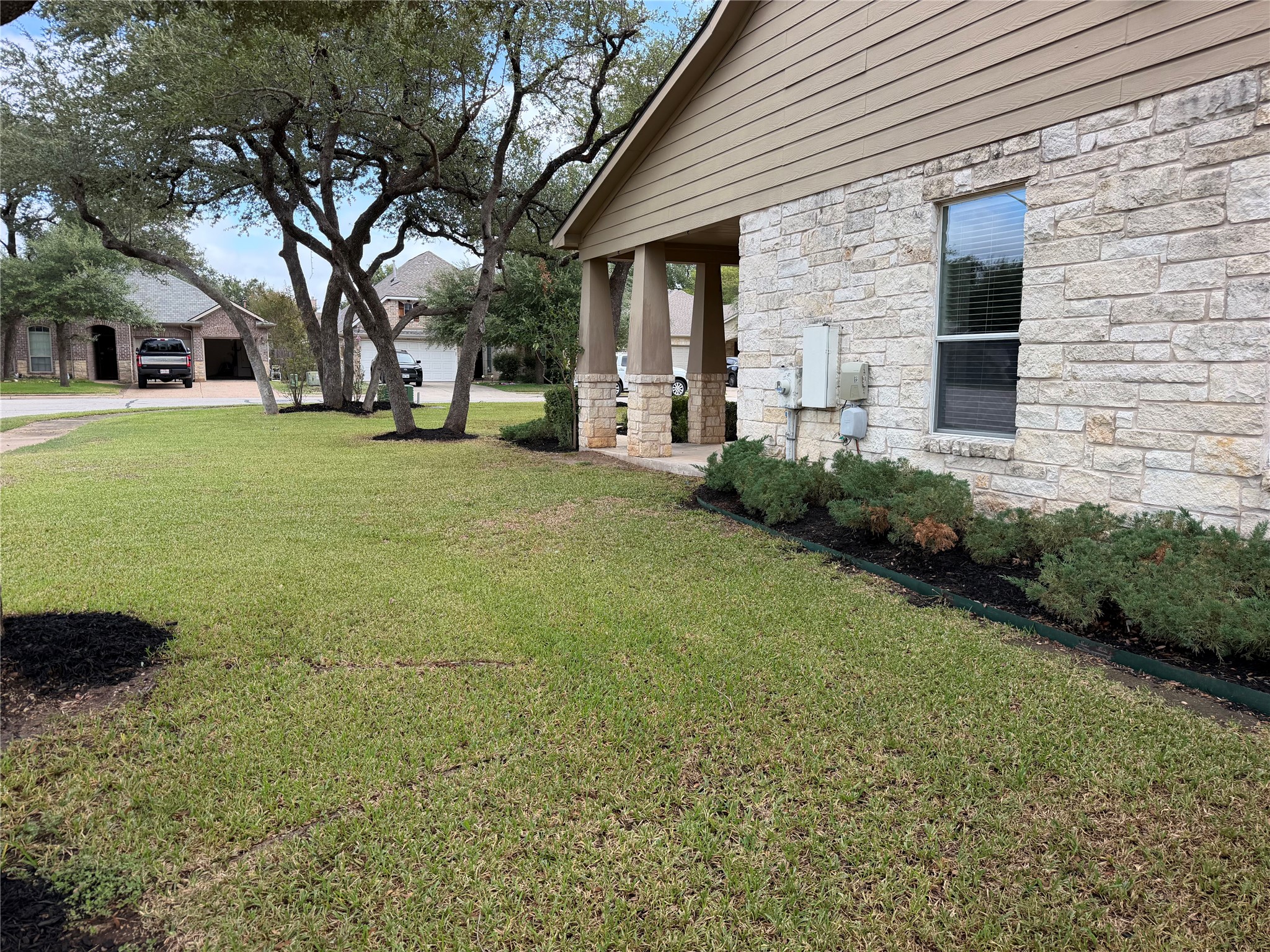 main property photo 27