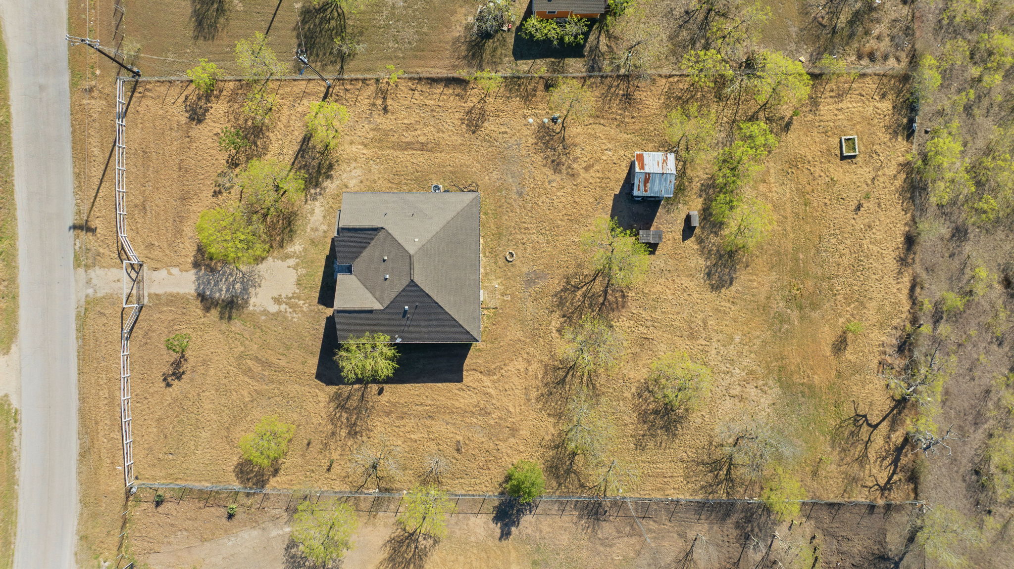 main property photo 24