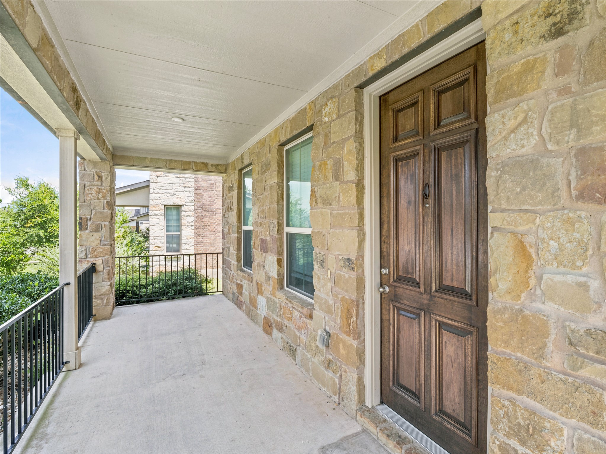 main property photo 34