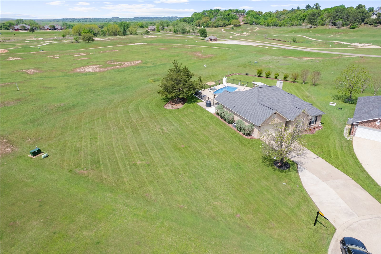 main property photo 36