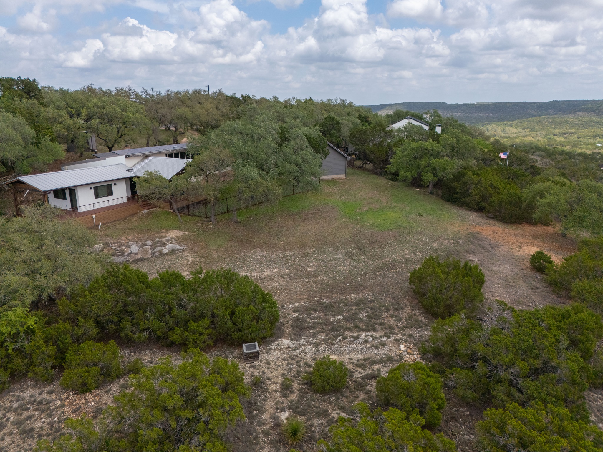 main property photo 37