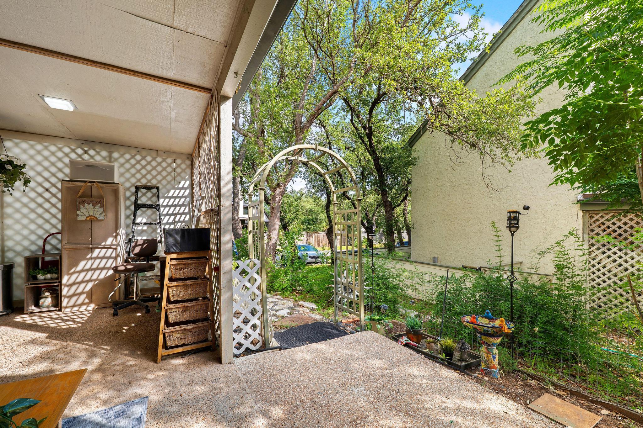 main property photo 19