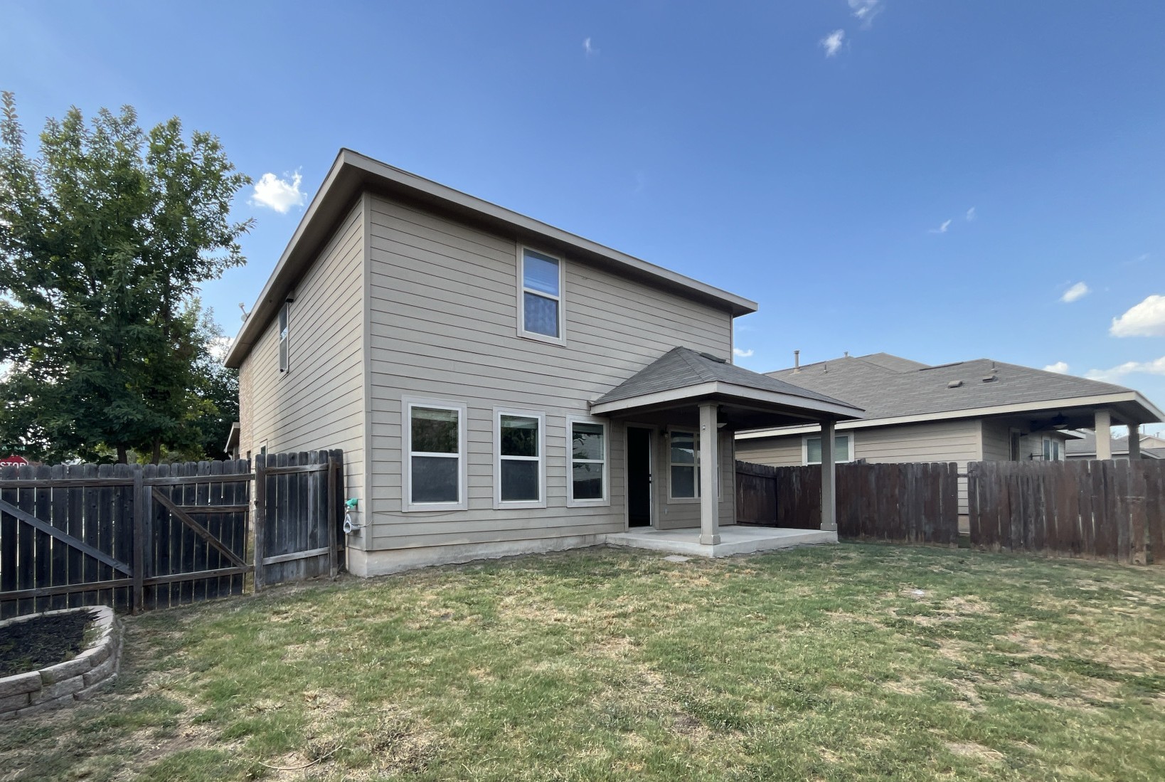 main property photo 13