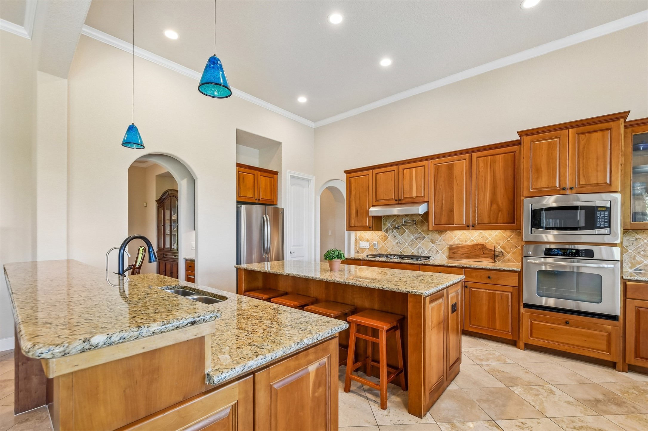 main property photo 8