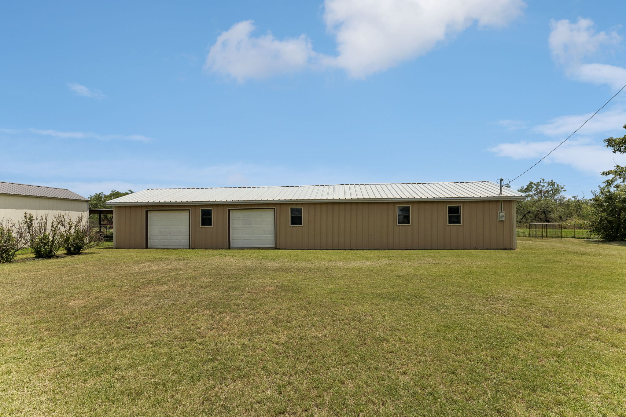main property photo 22