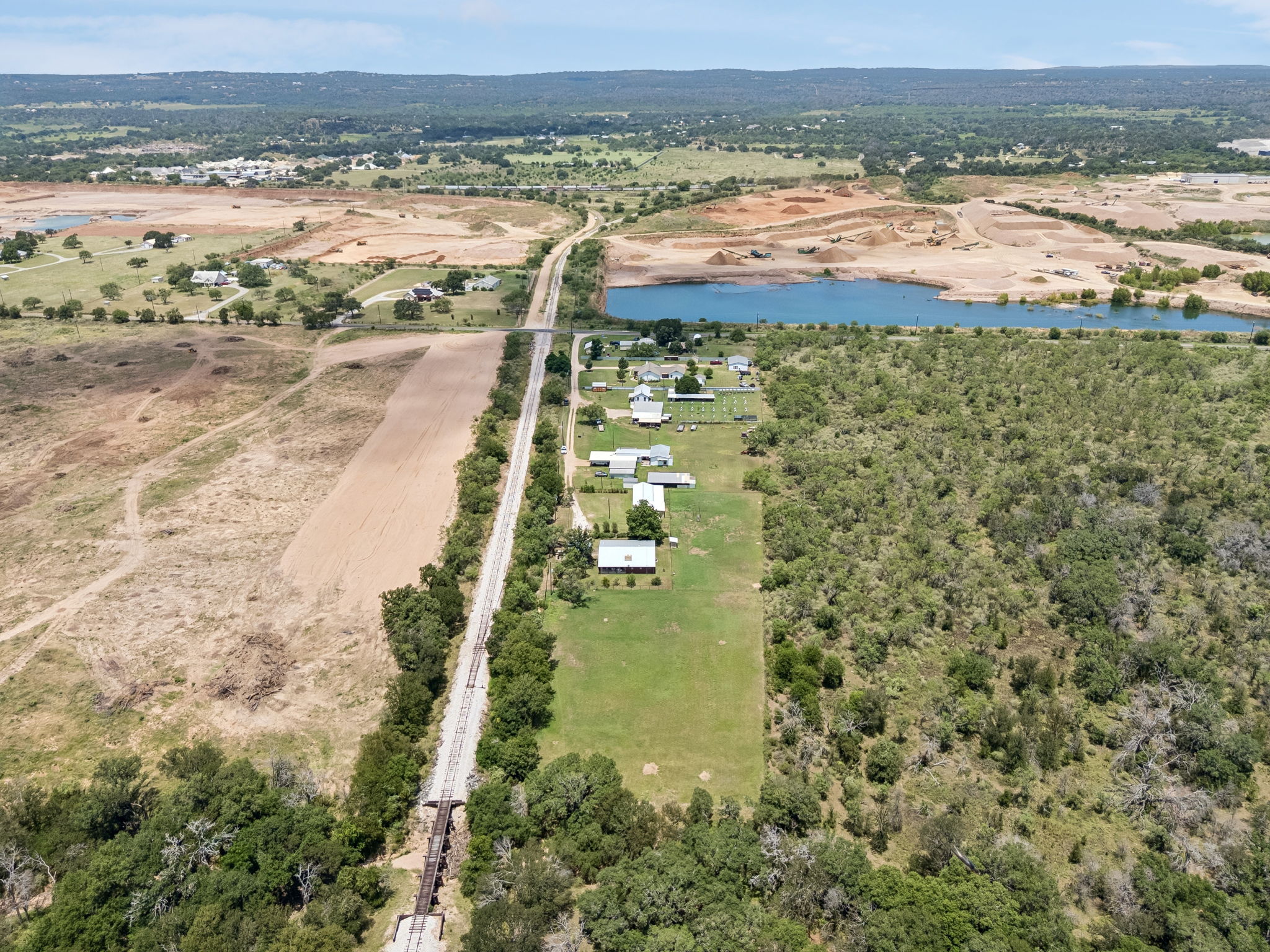 main property photo 34