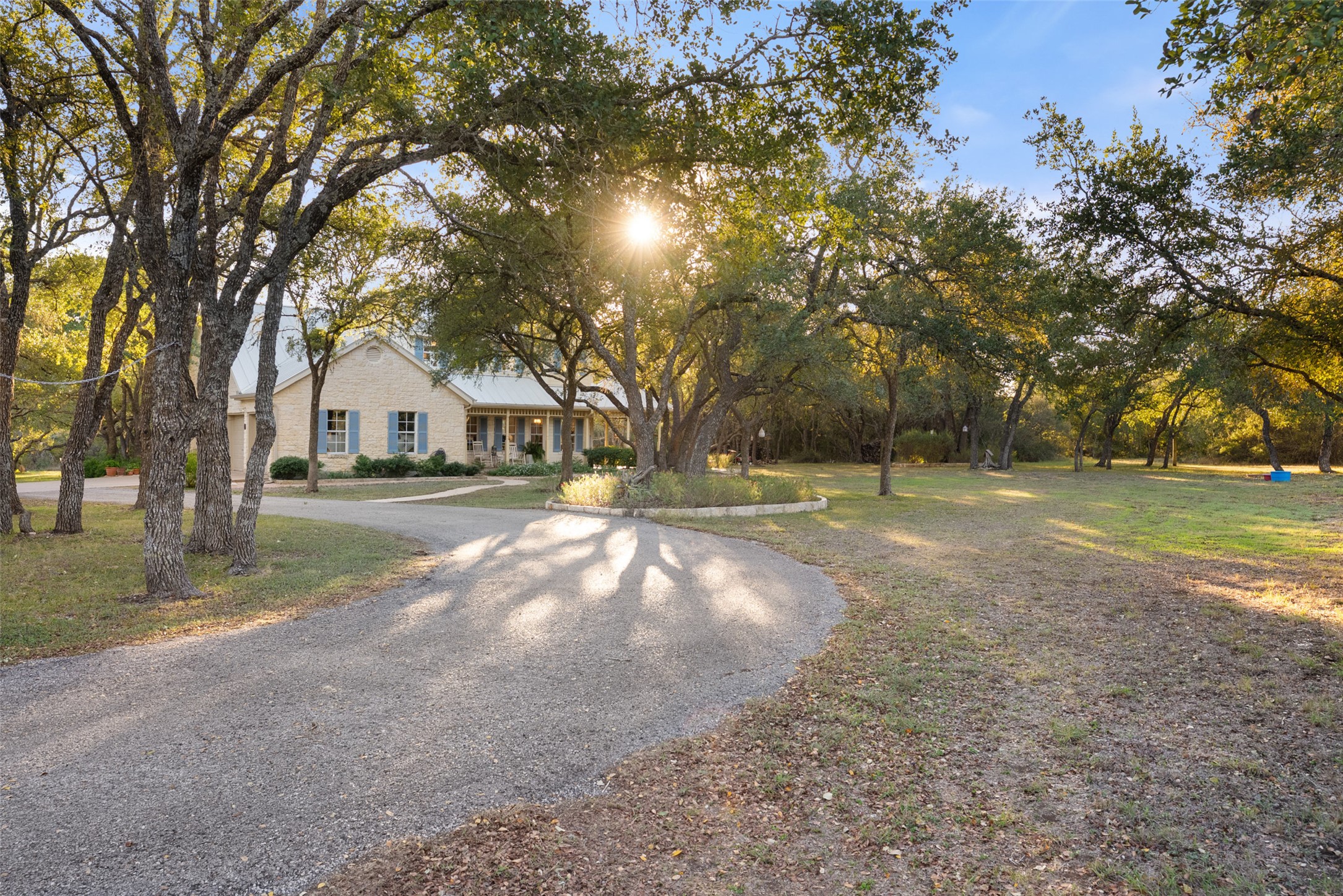 main property photo 2