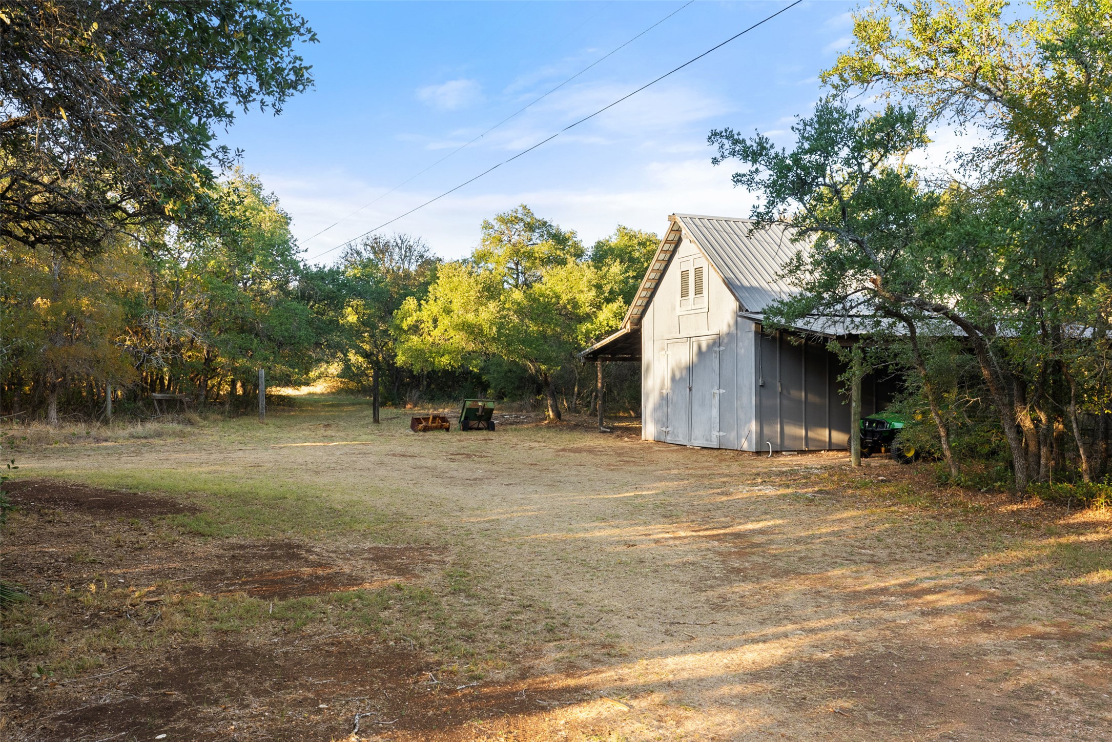 main property photo 33