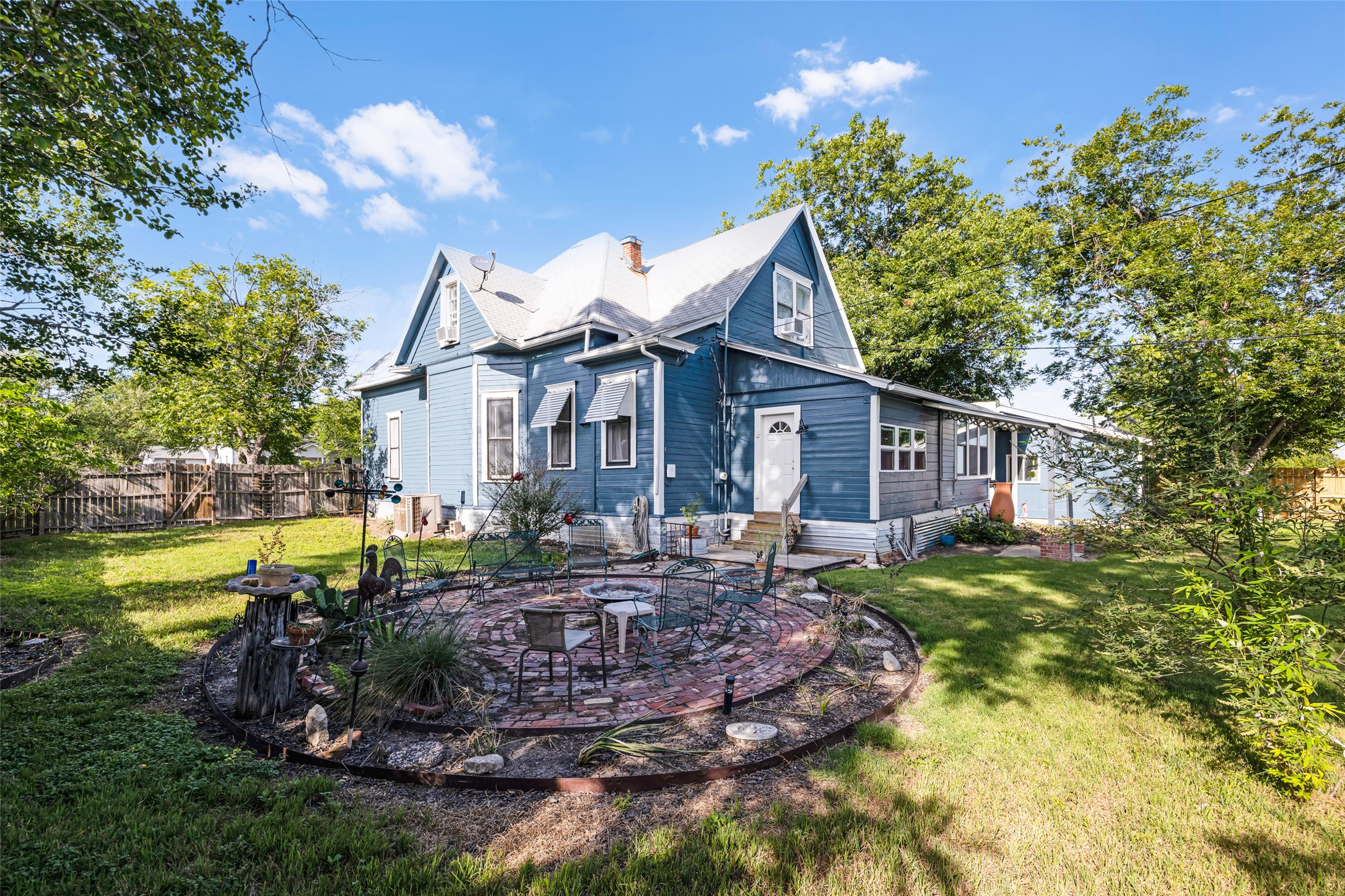 main property photo 35