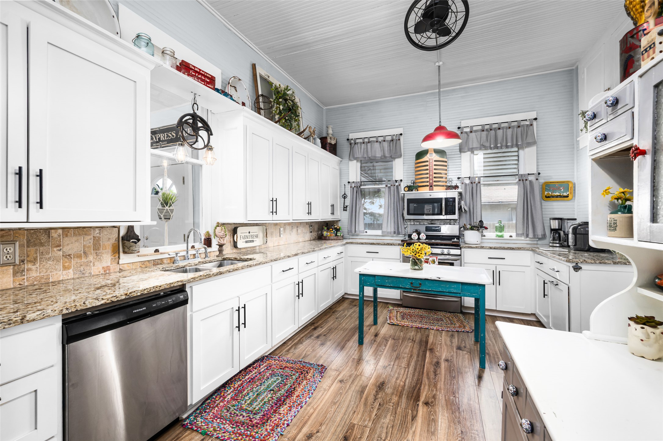 main property photo 7