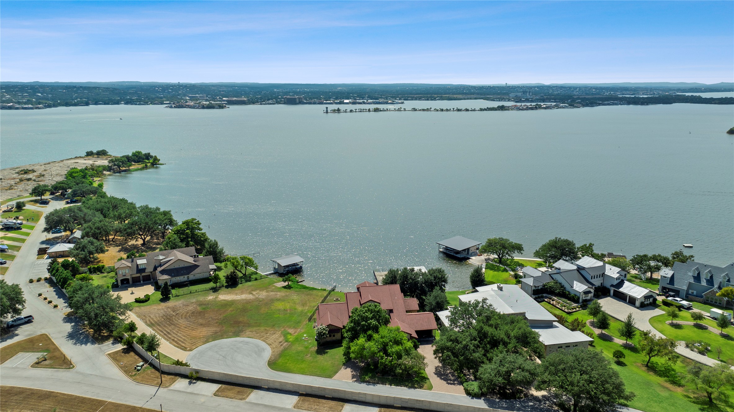 main property photo 18