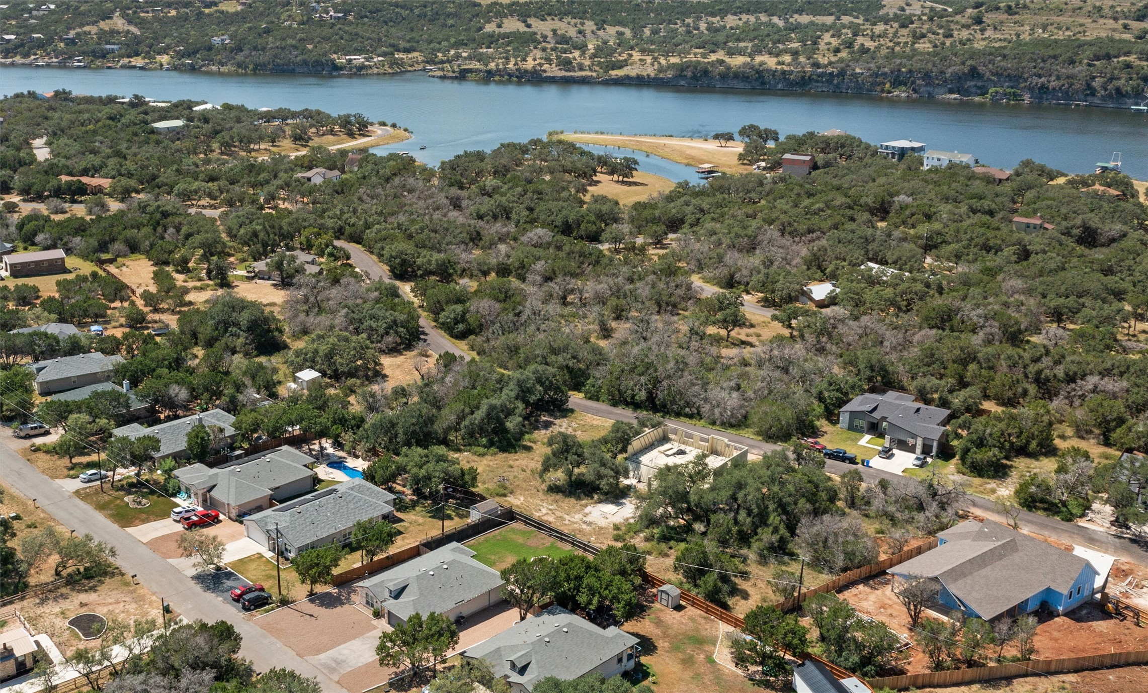 main property photo 11