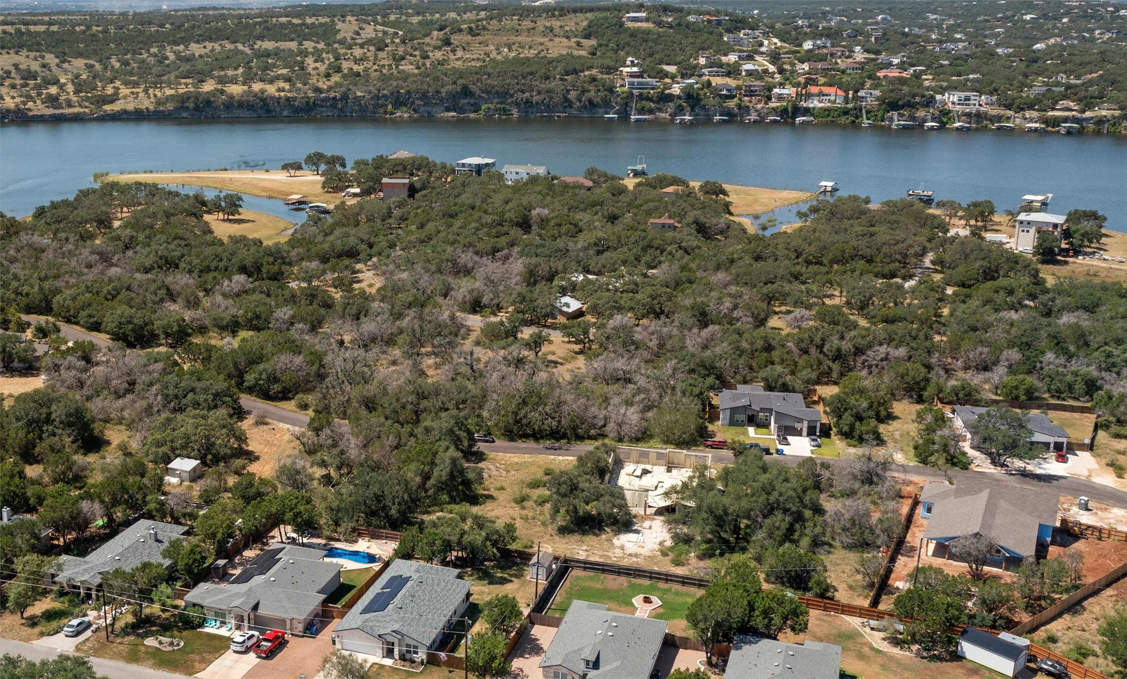 main property photo 9