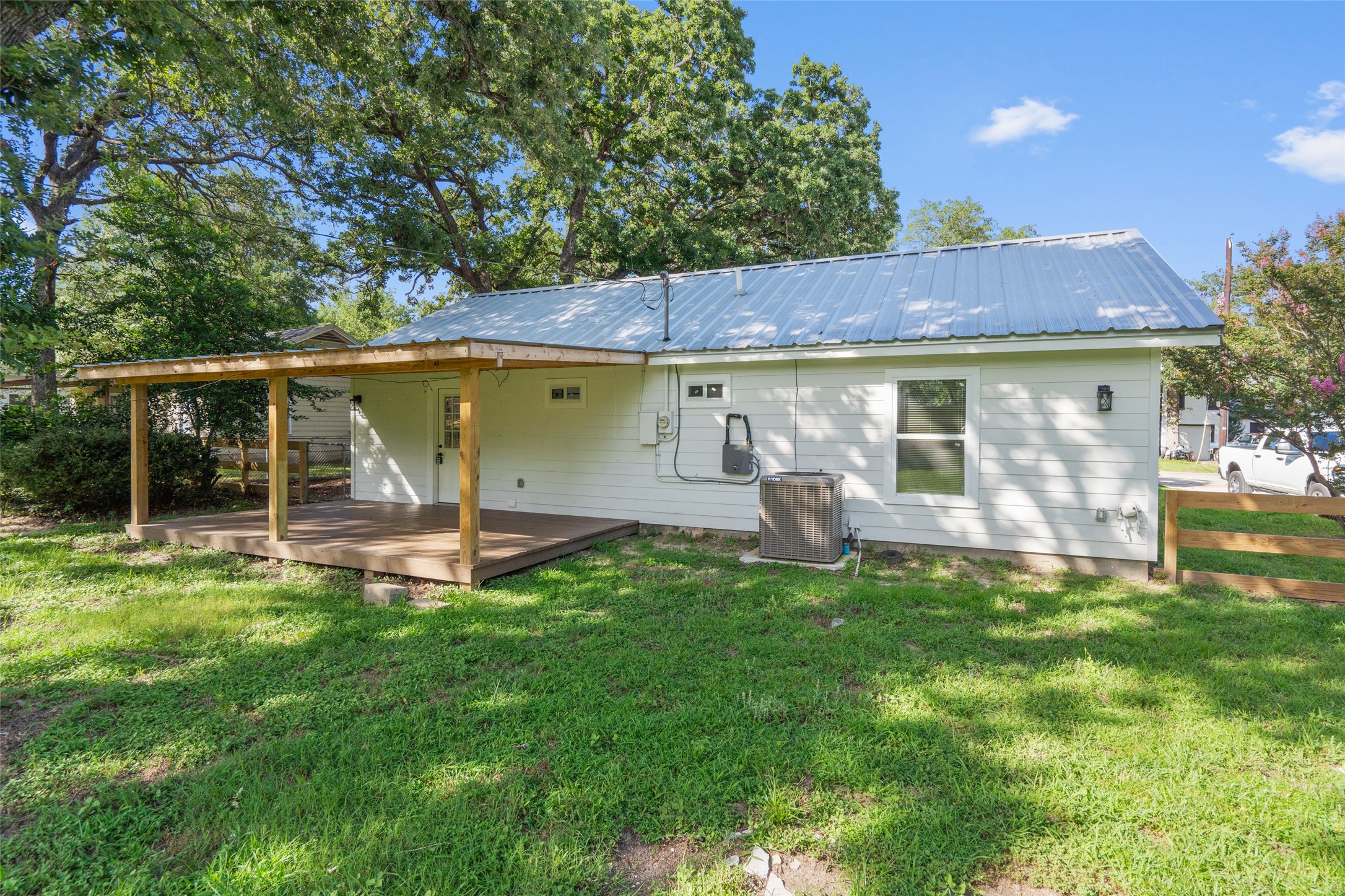 main property photo 21