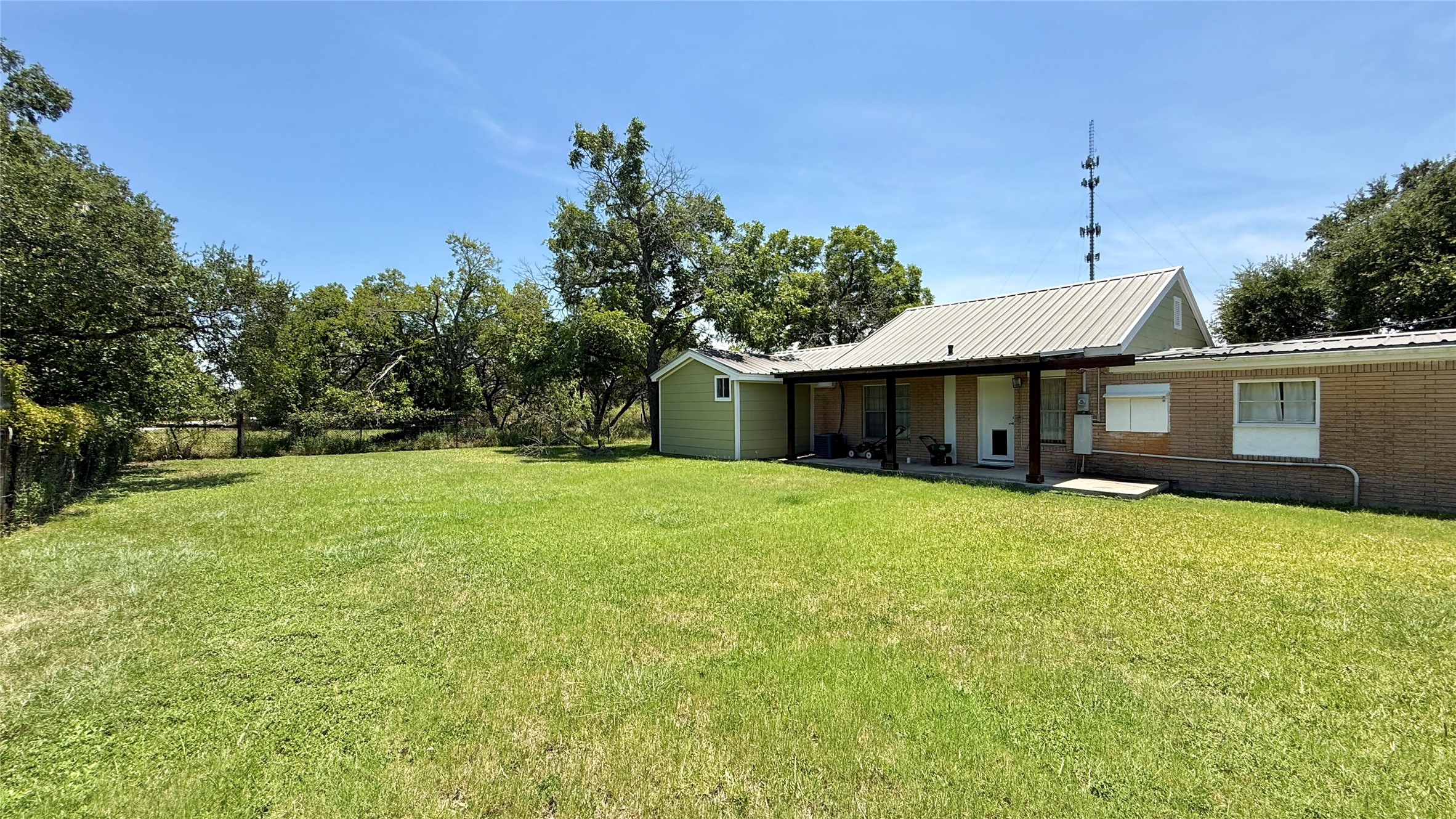 main property photo 20