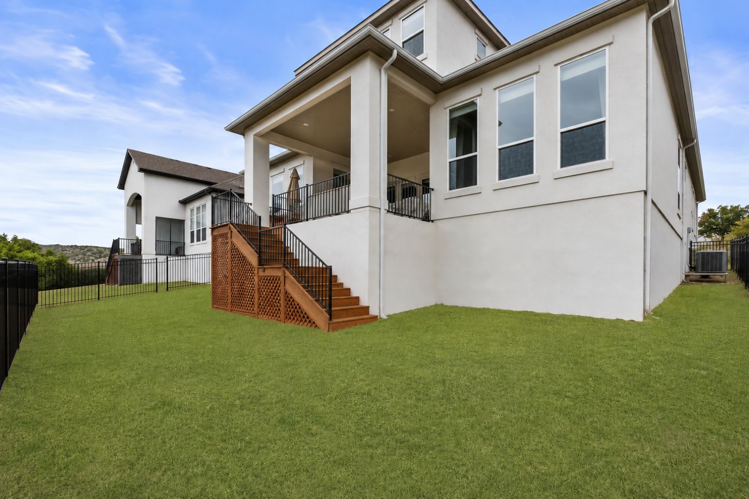 main property photo 29