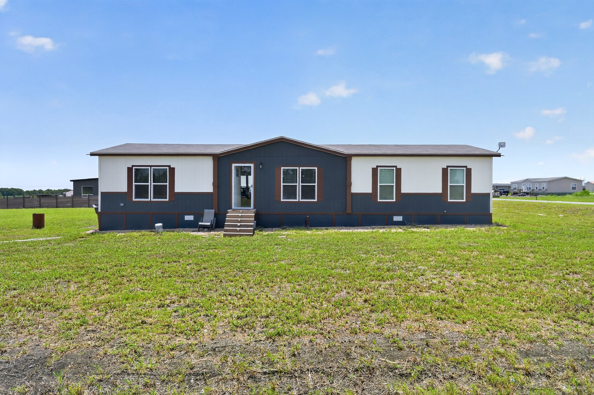 main property photo 0