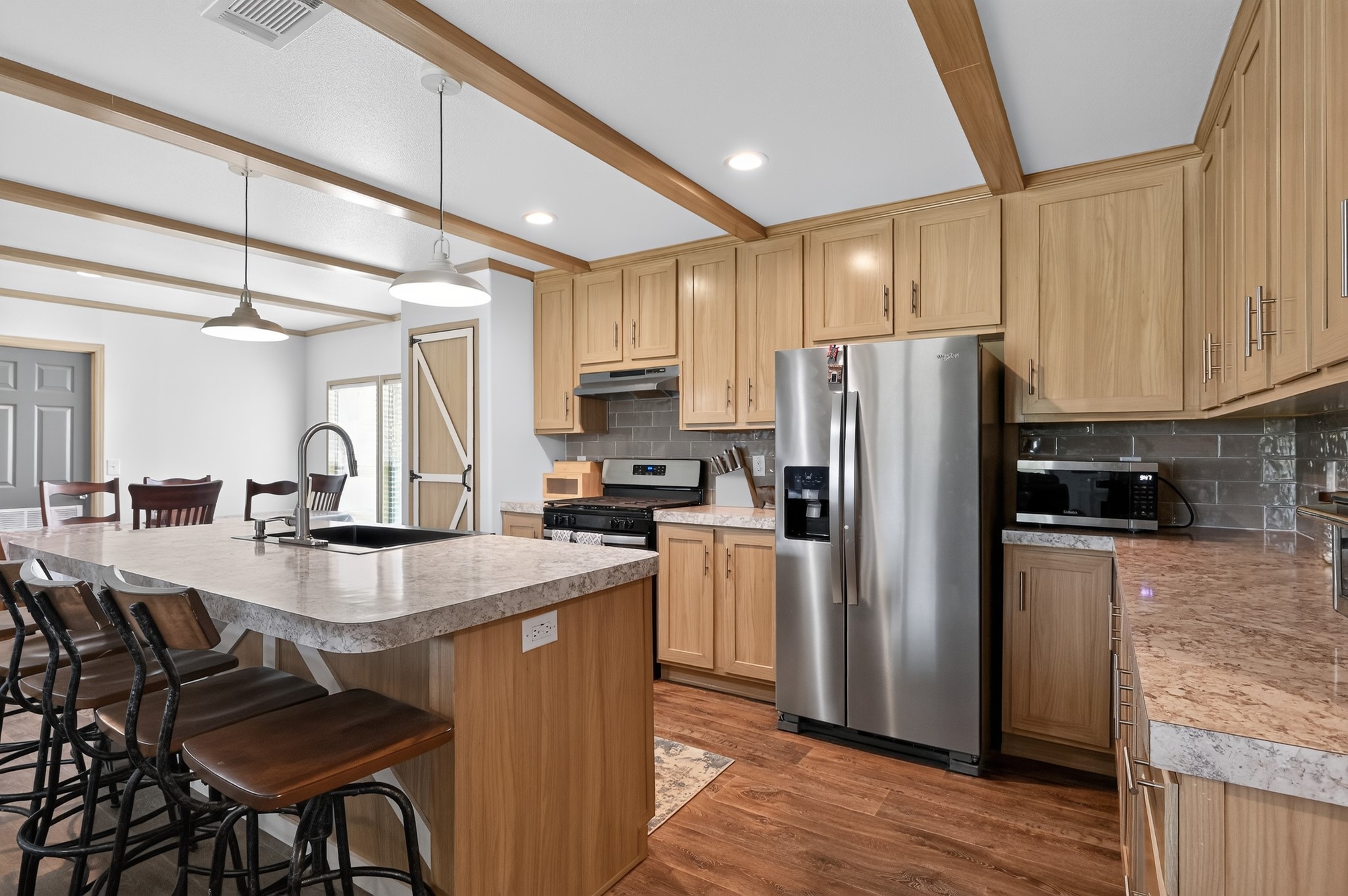 main property photo 2