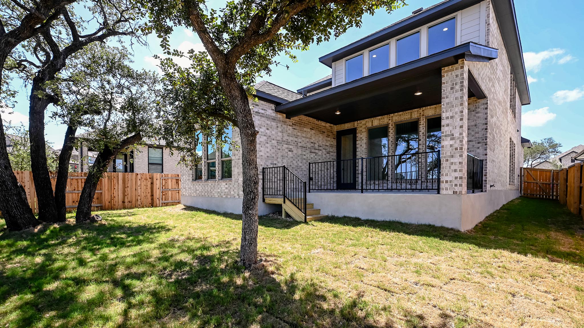 main property photo 10