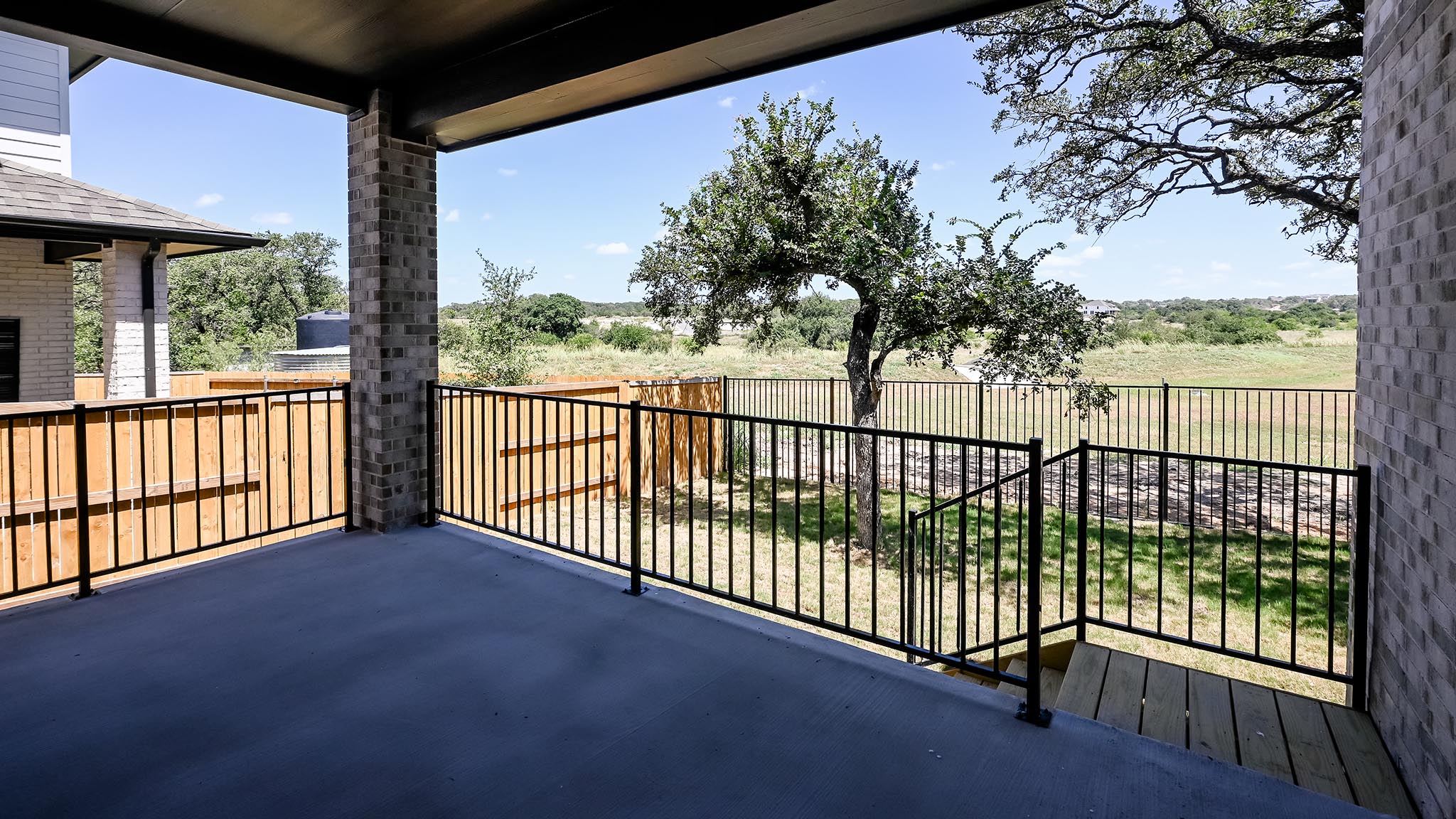 main property photo 22