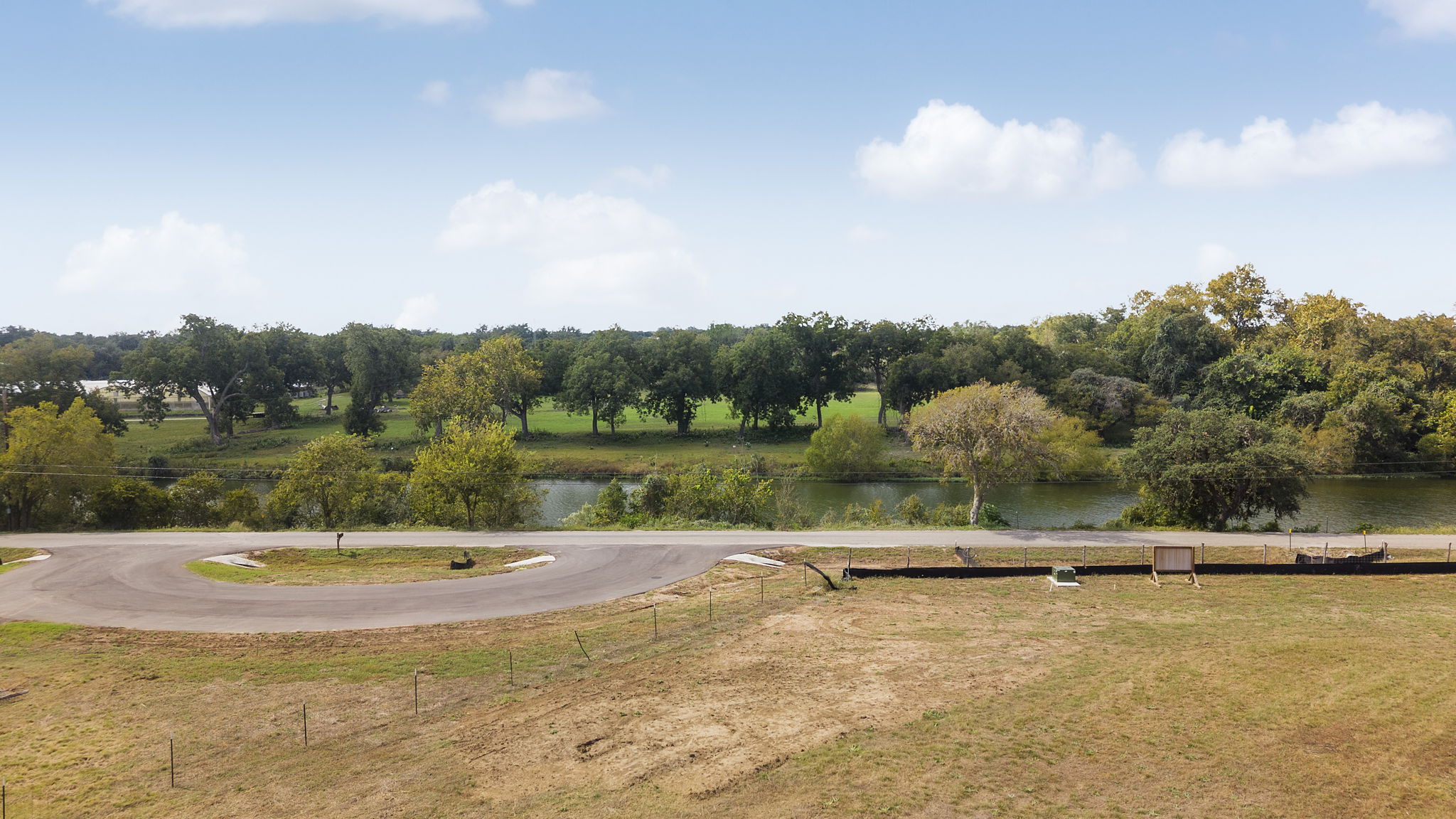 main property photo 22