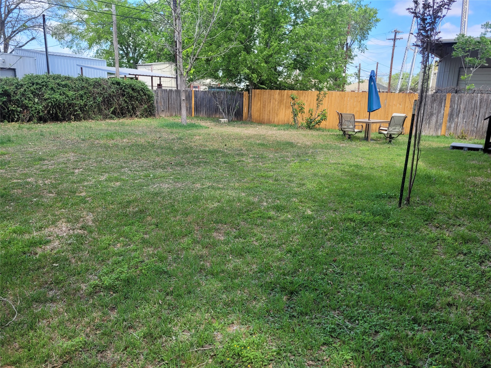 main property photo 17