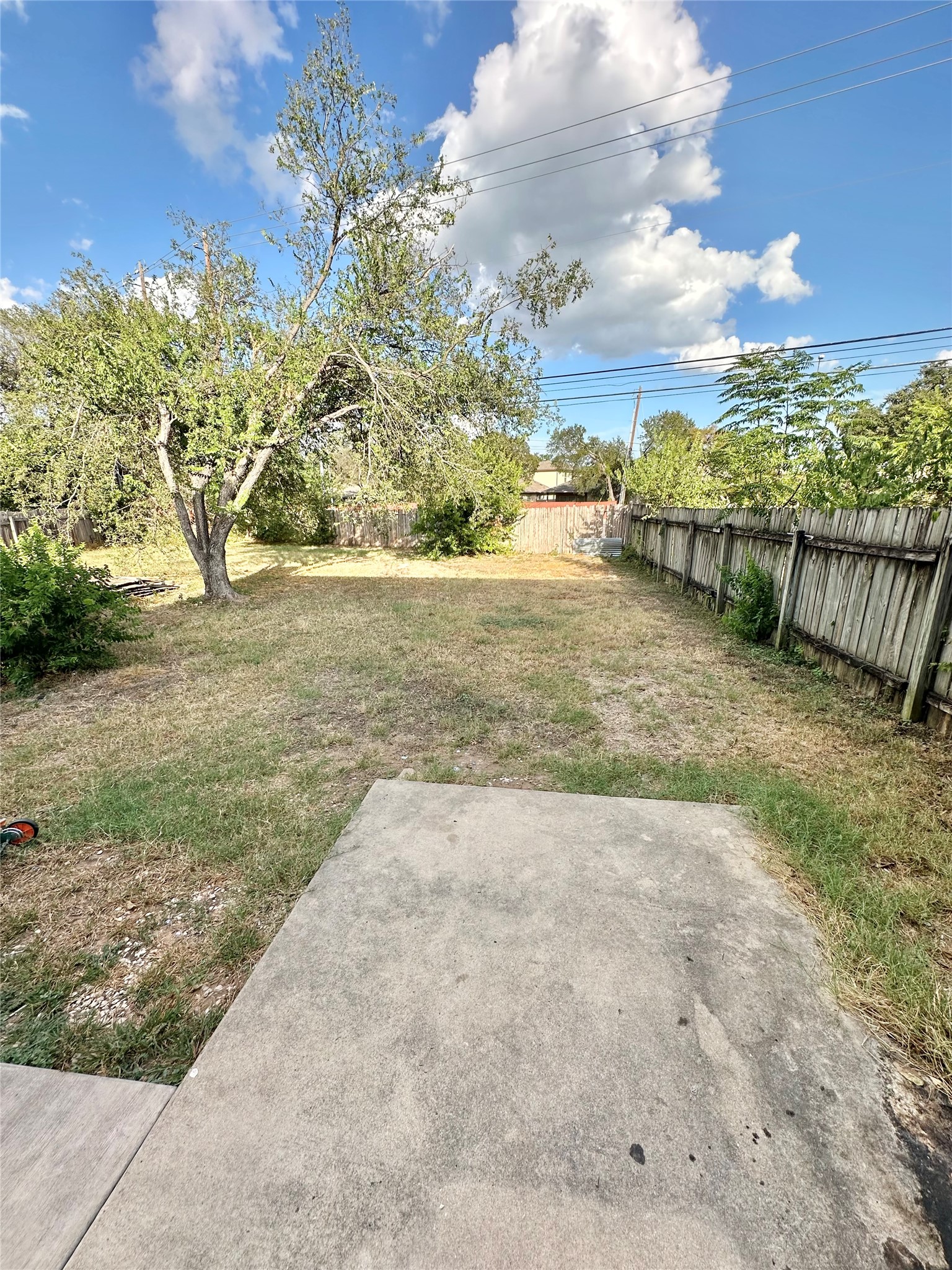 main property photo 31