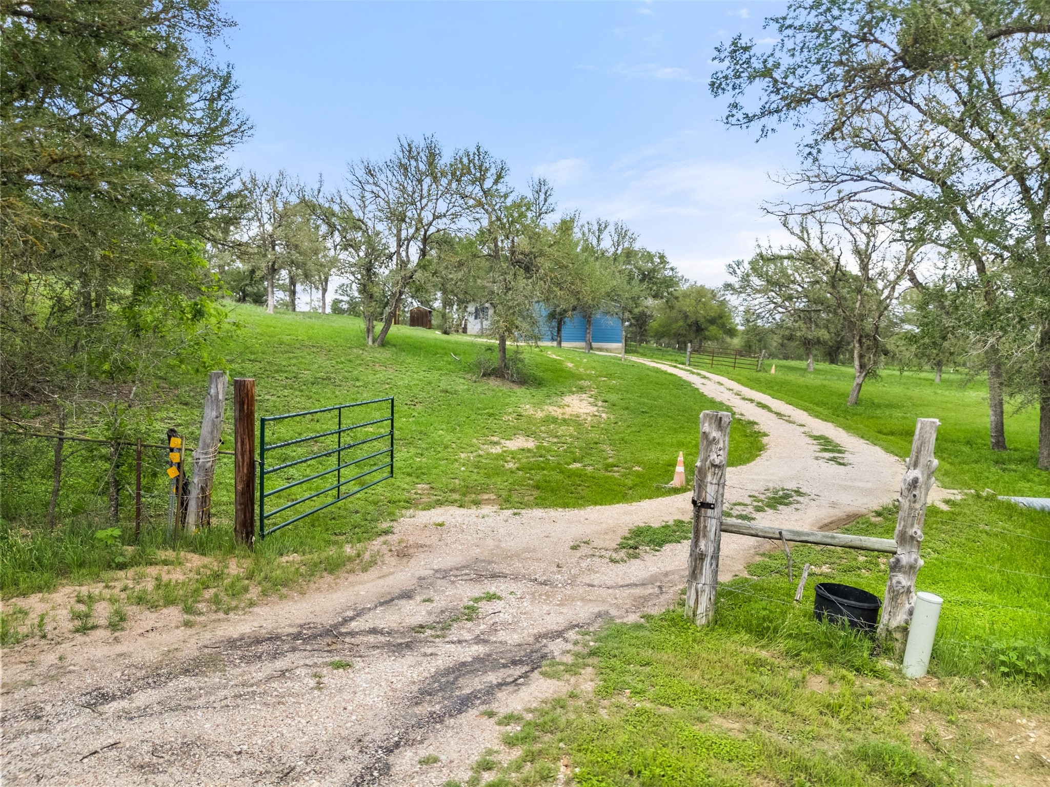 main property photo 8