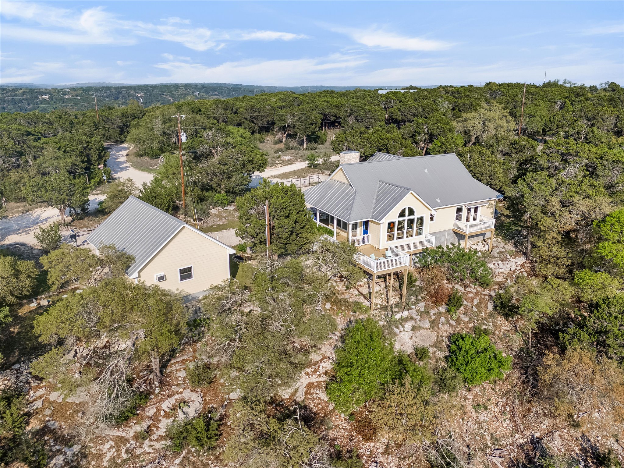 main property photo 34