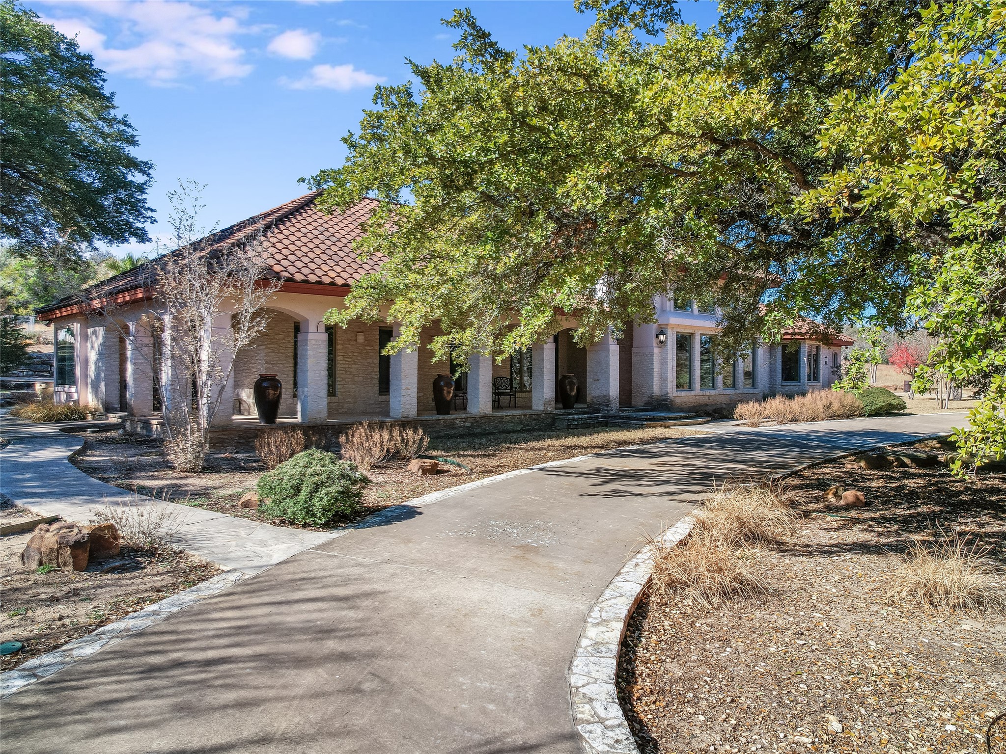 main property photo 17