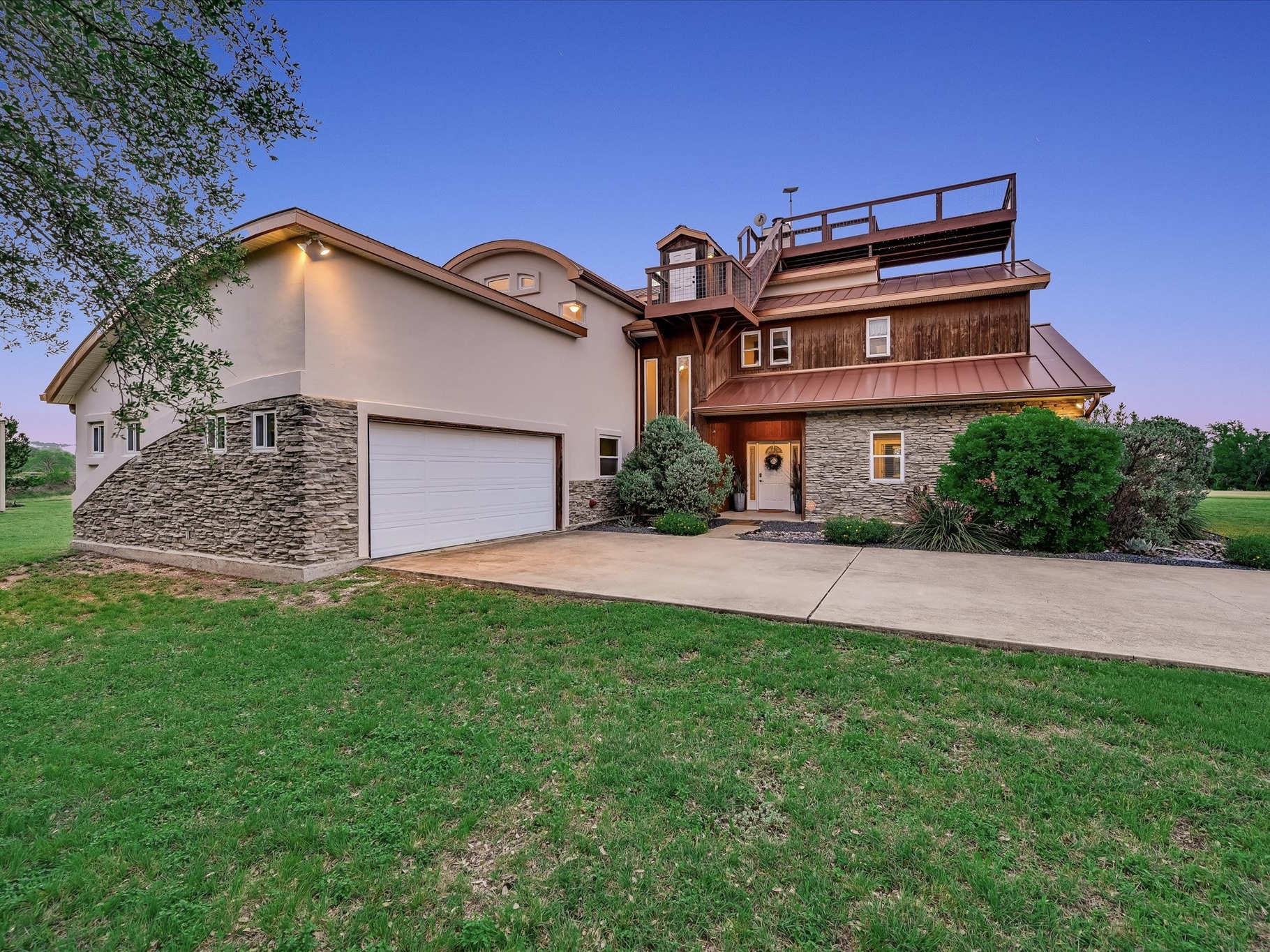 main property photo 6