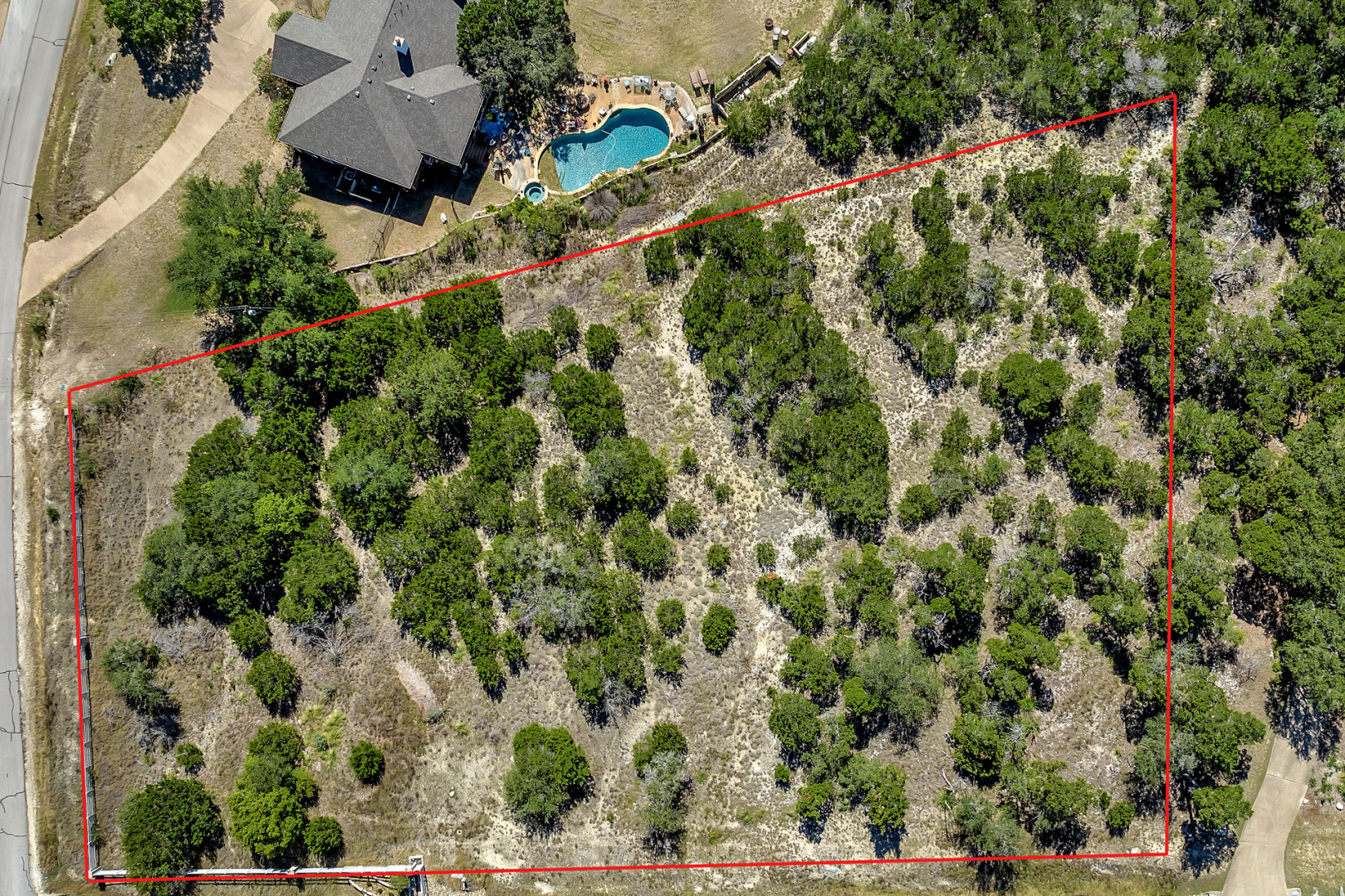 main property photo 16