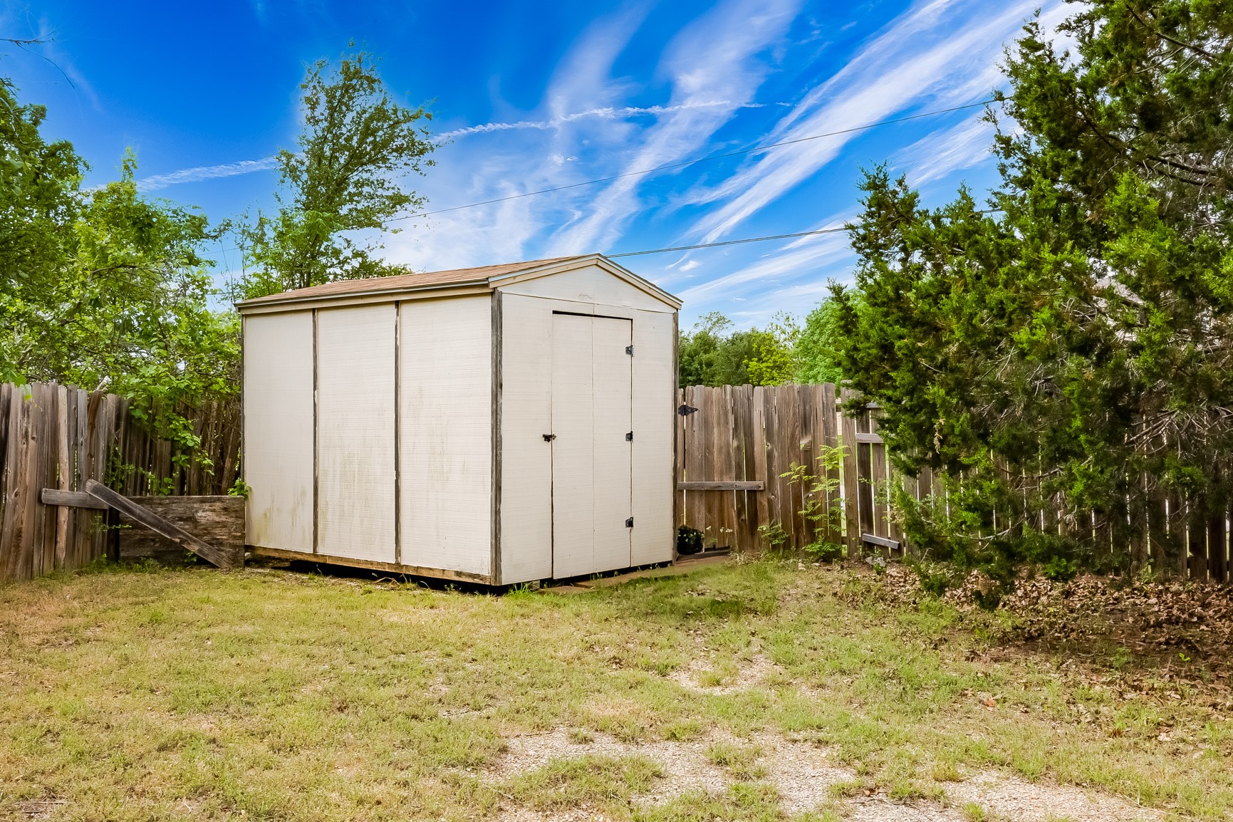 main property photo 36