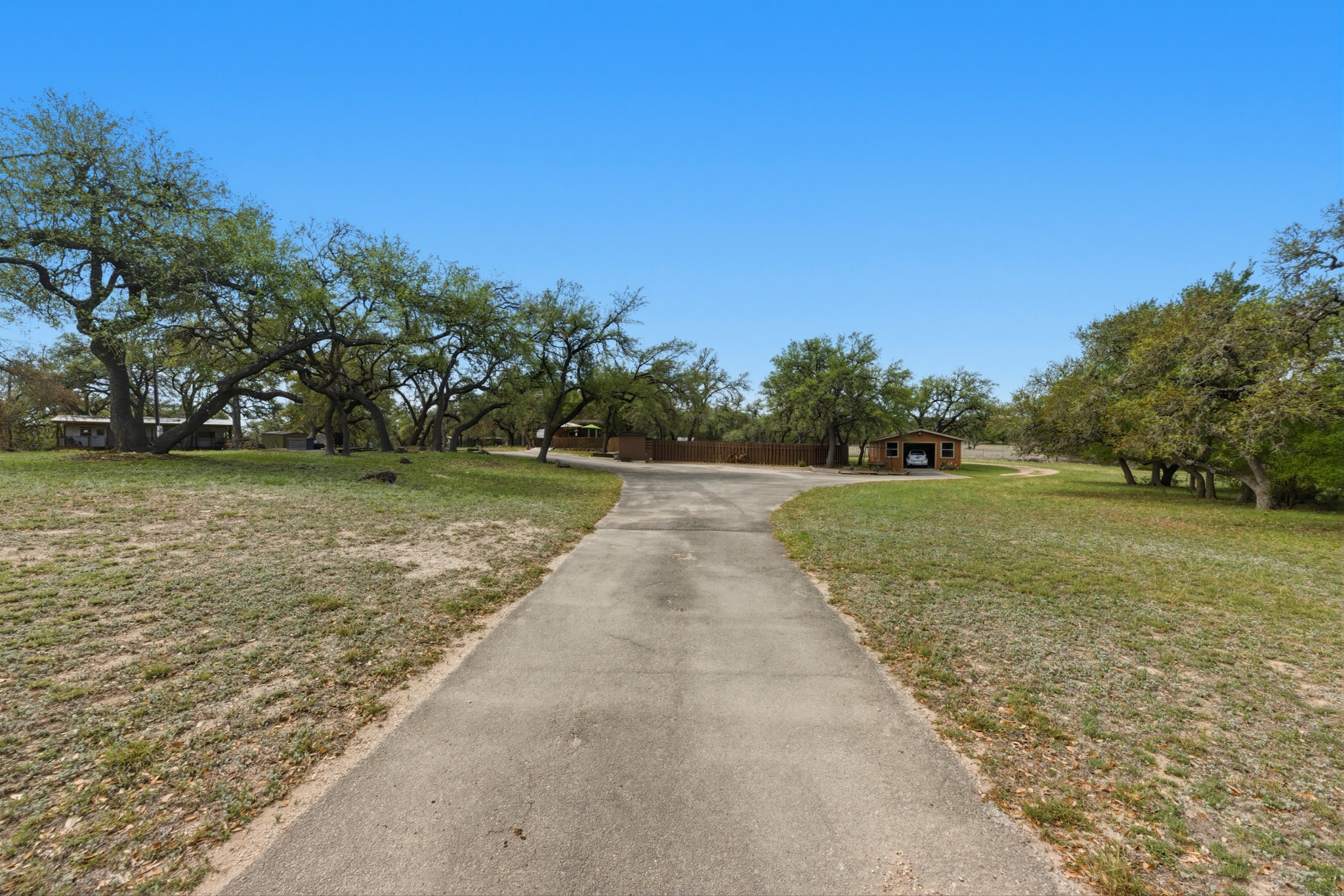 main property photo 20