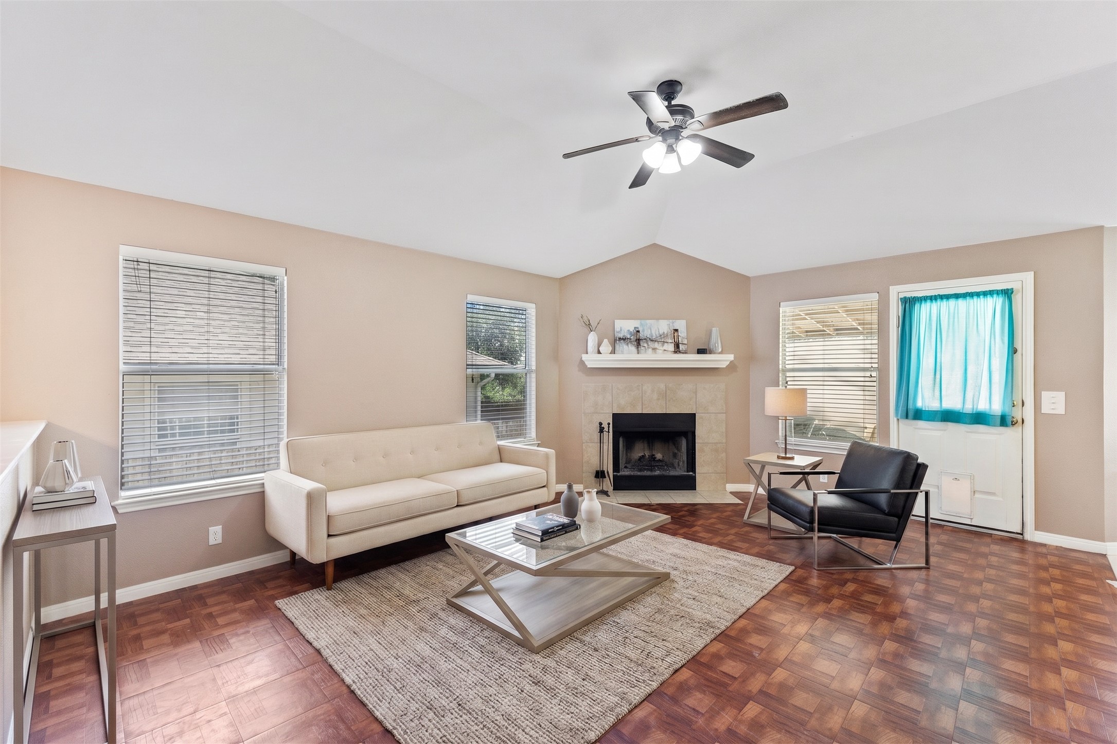 main property photo 2