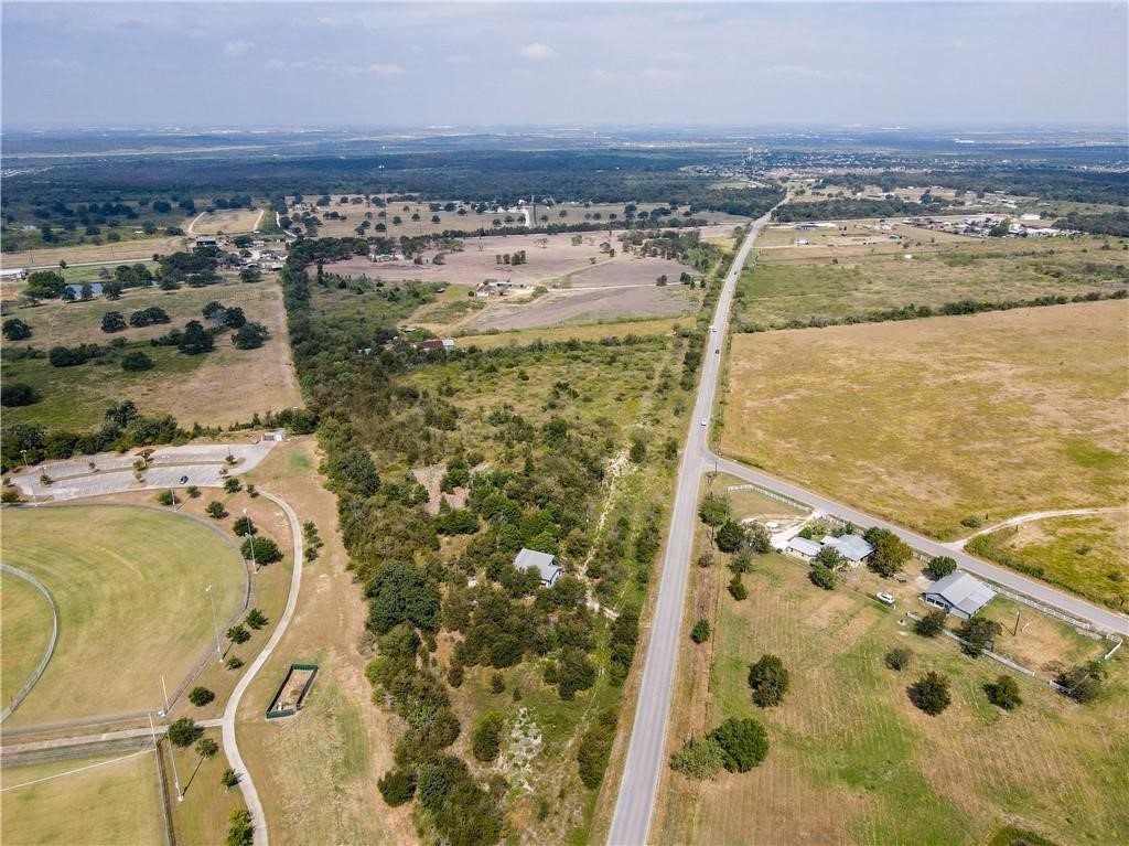 main property photo 9