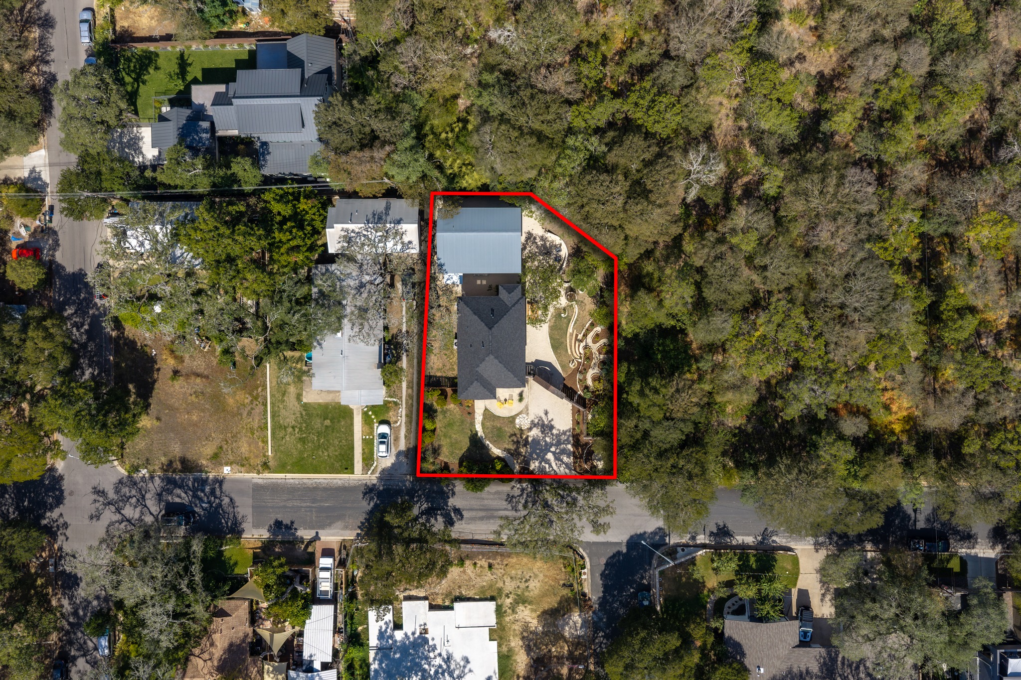 main property photo 37