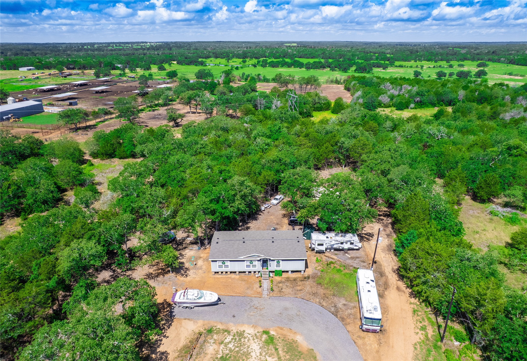 main property photo 31