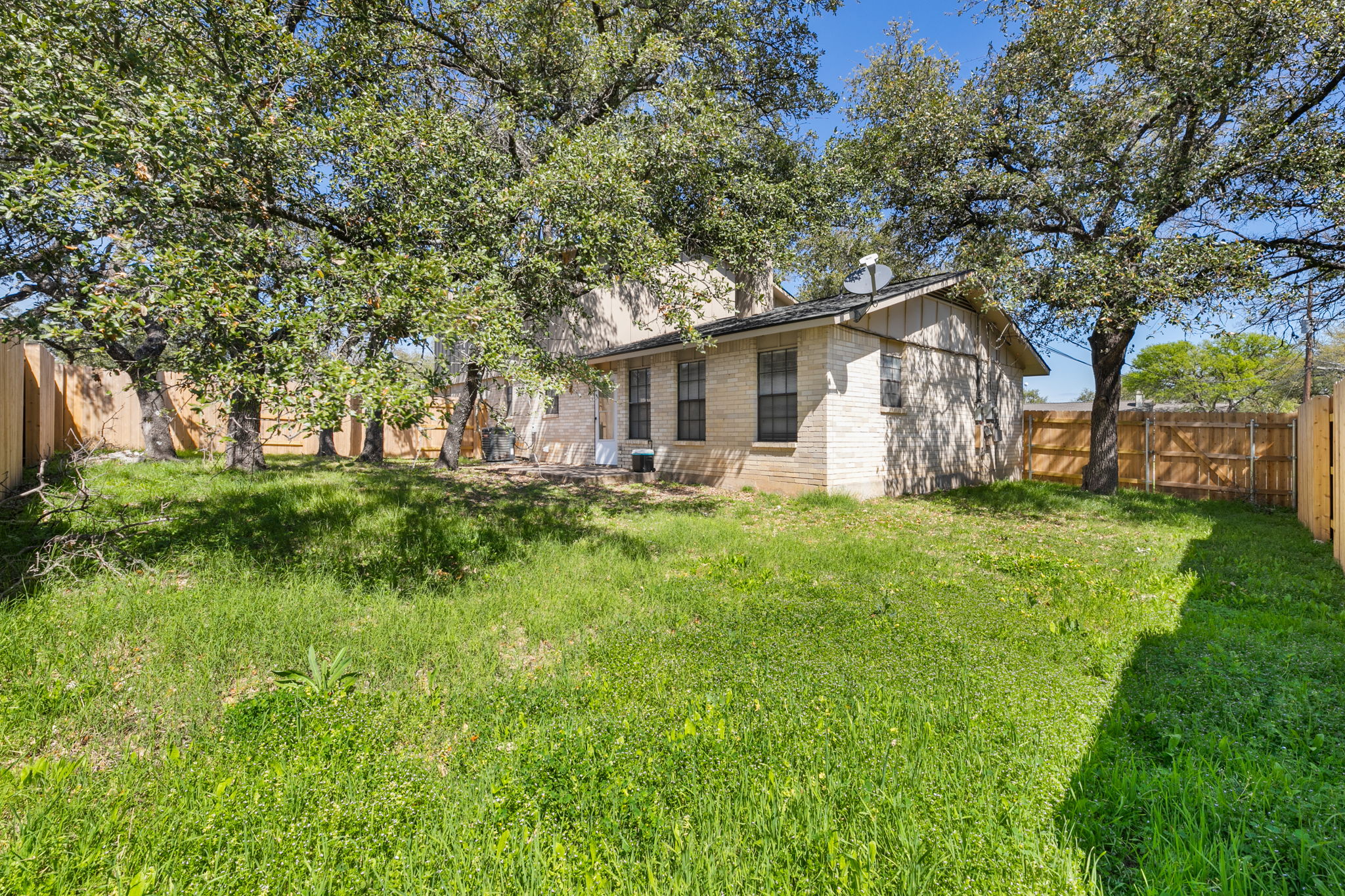 main property photo 31