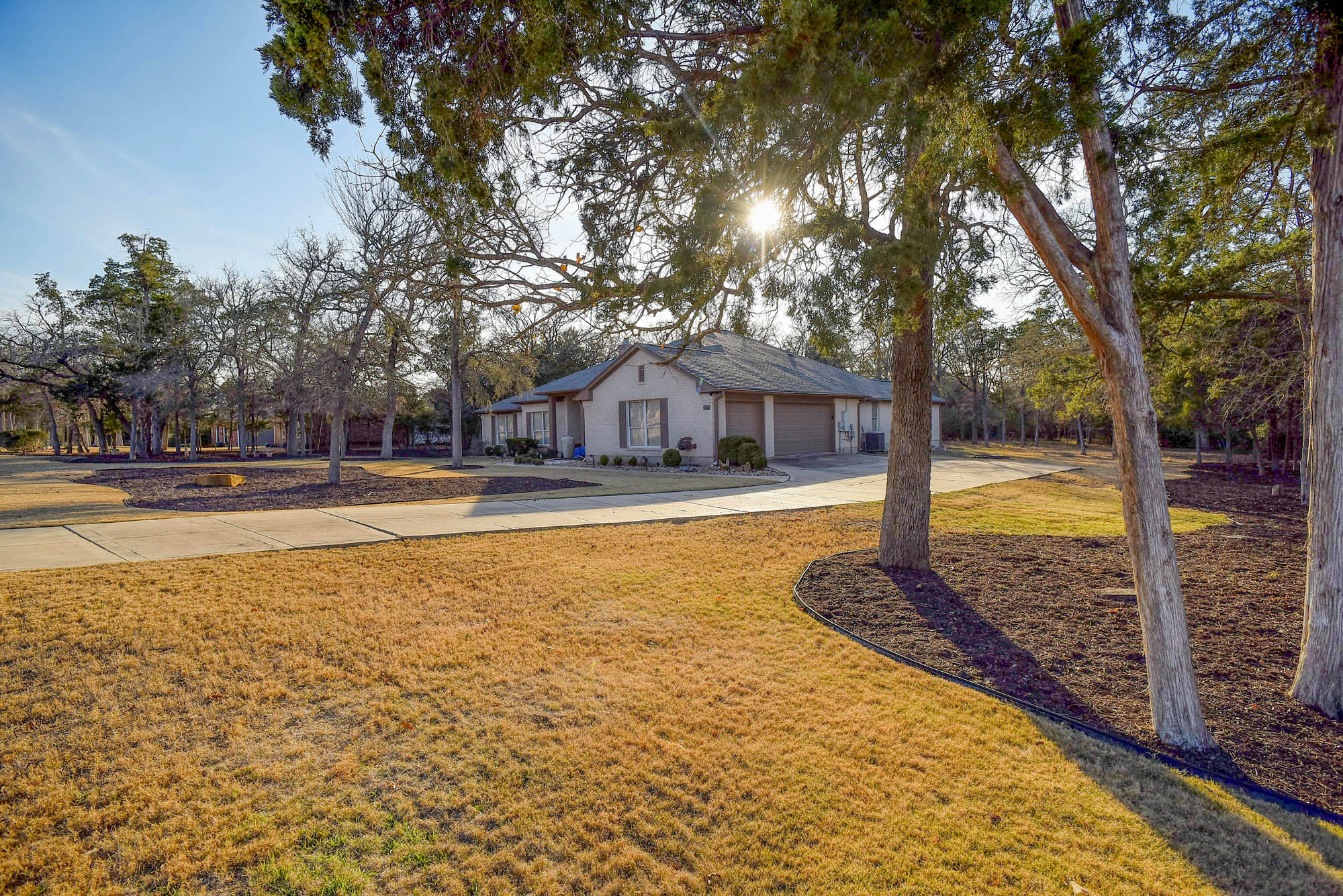 main property photo 37