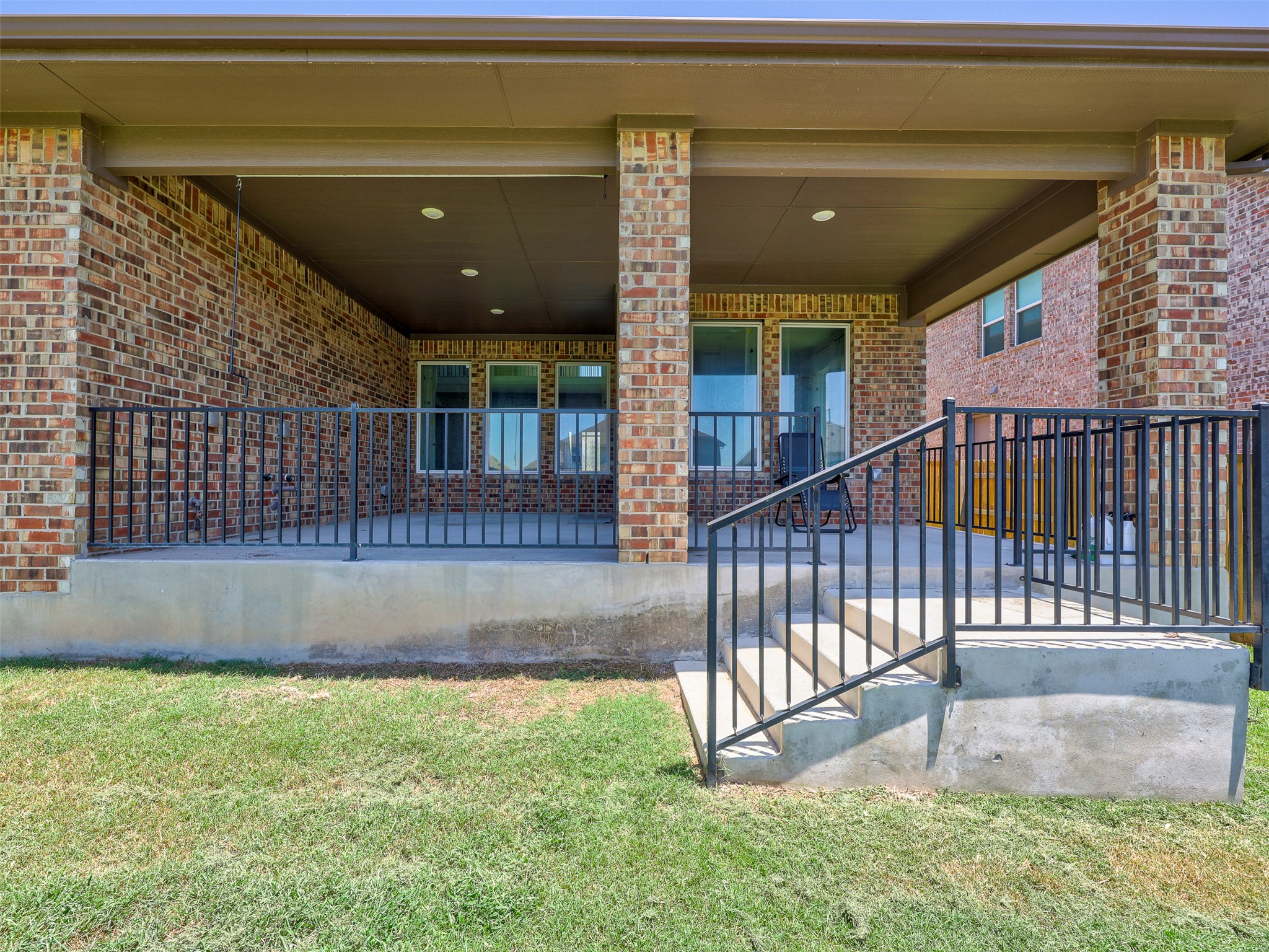 main property photo 36
