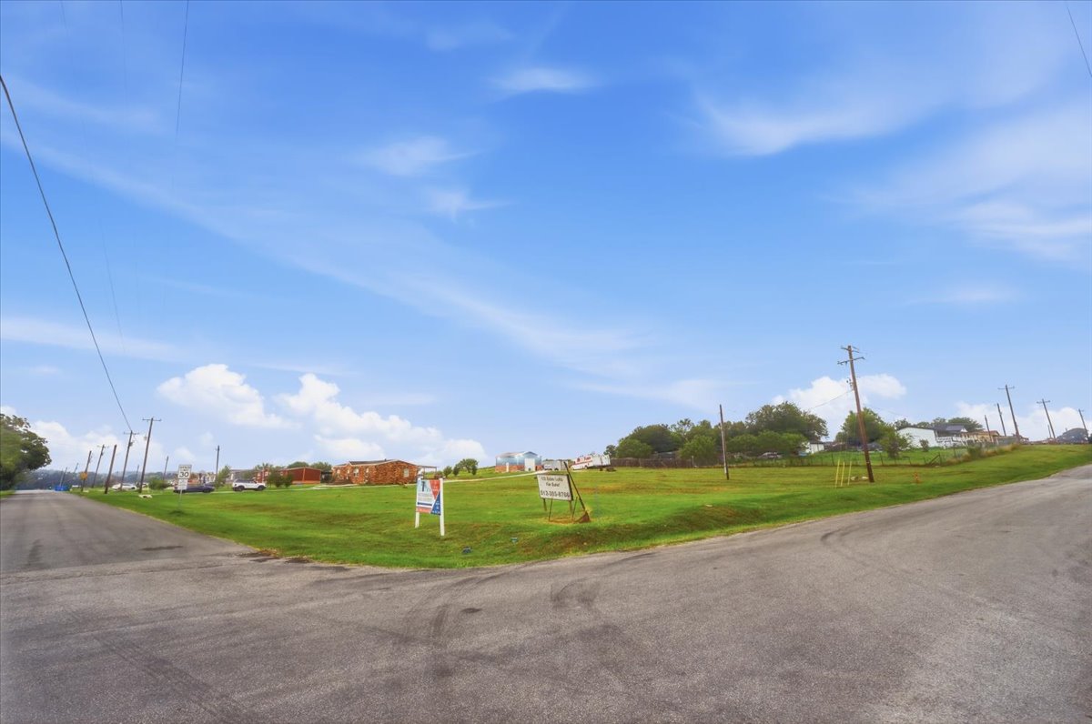 main property photo 7