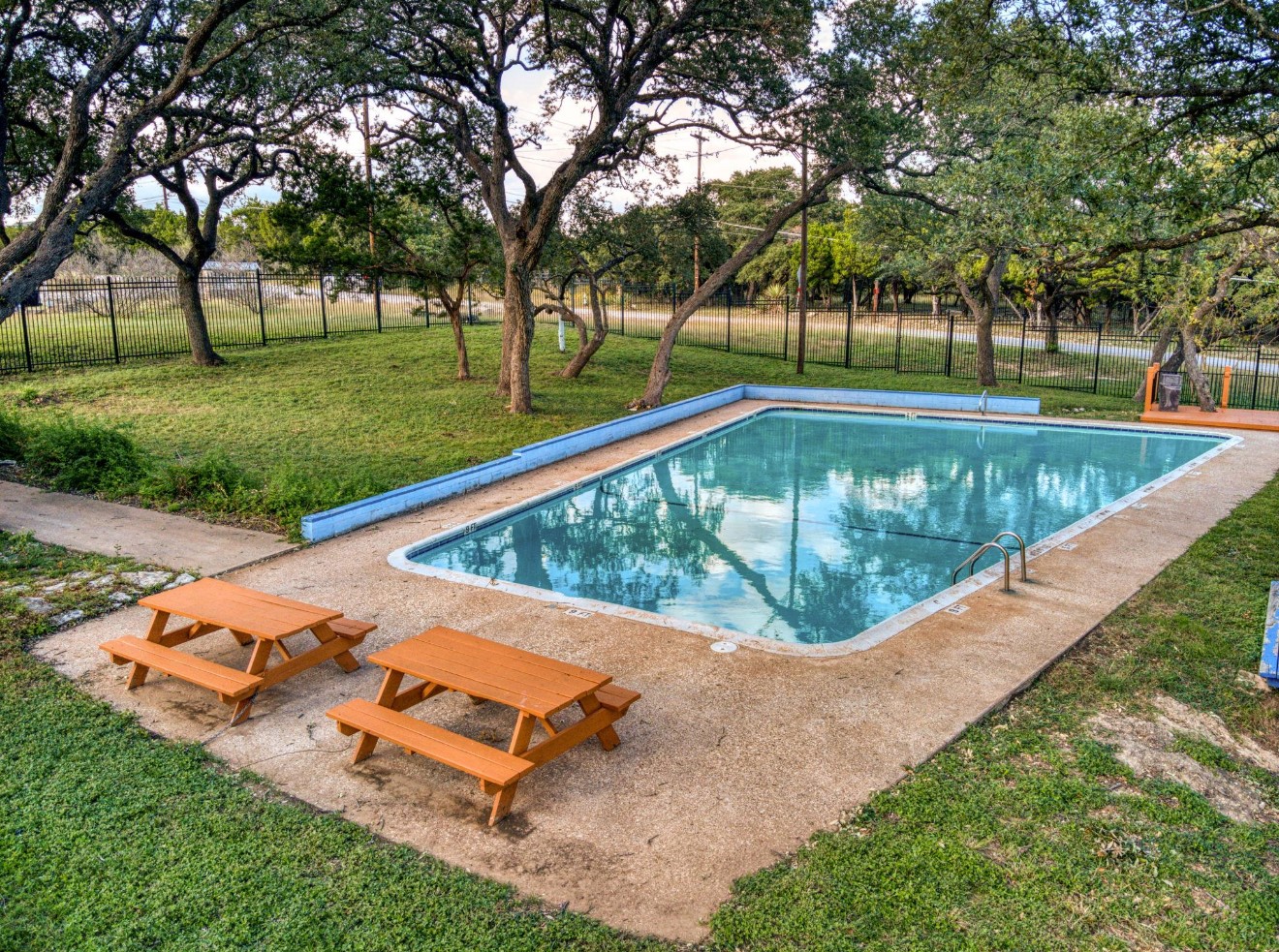 main property photo 16
