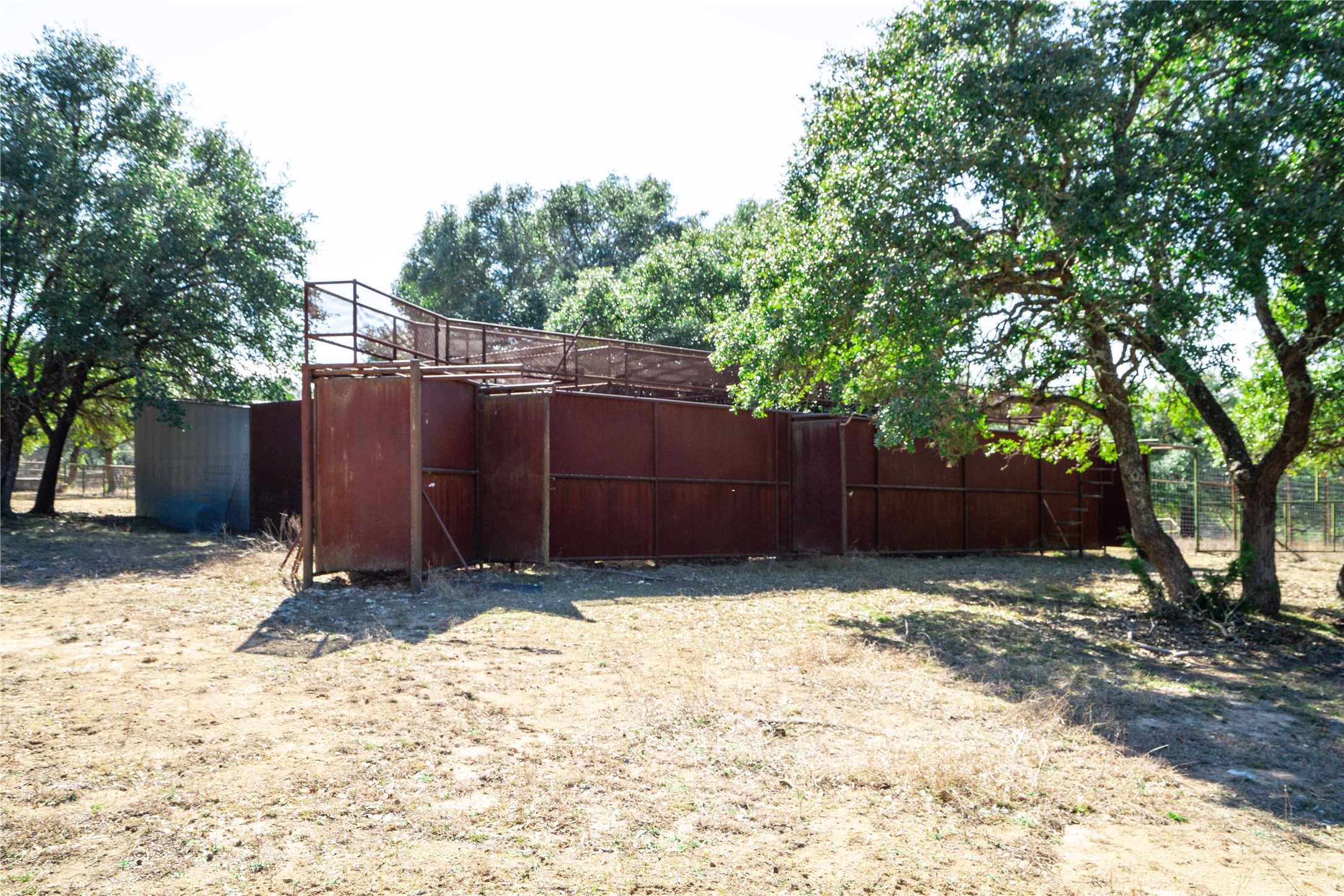 main property photo 7