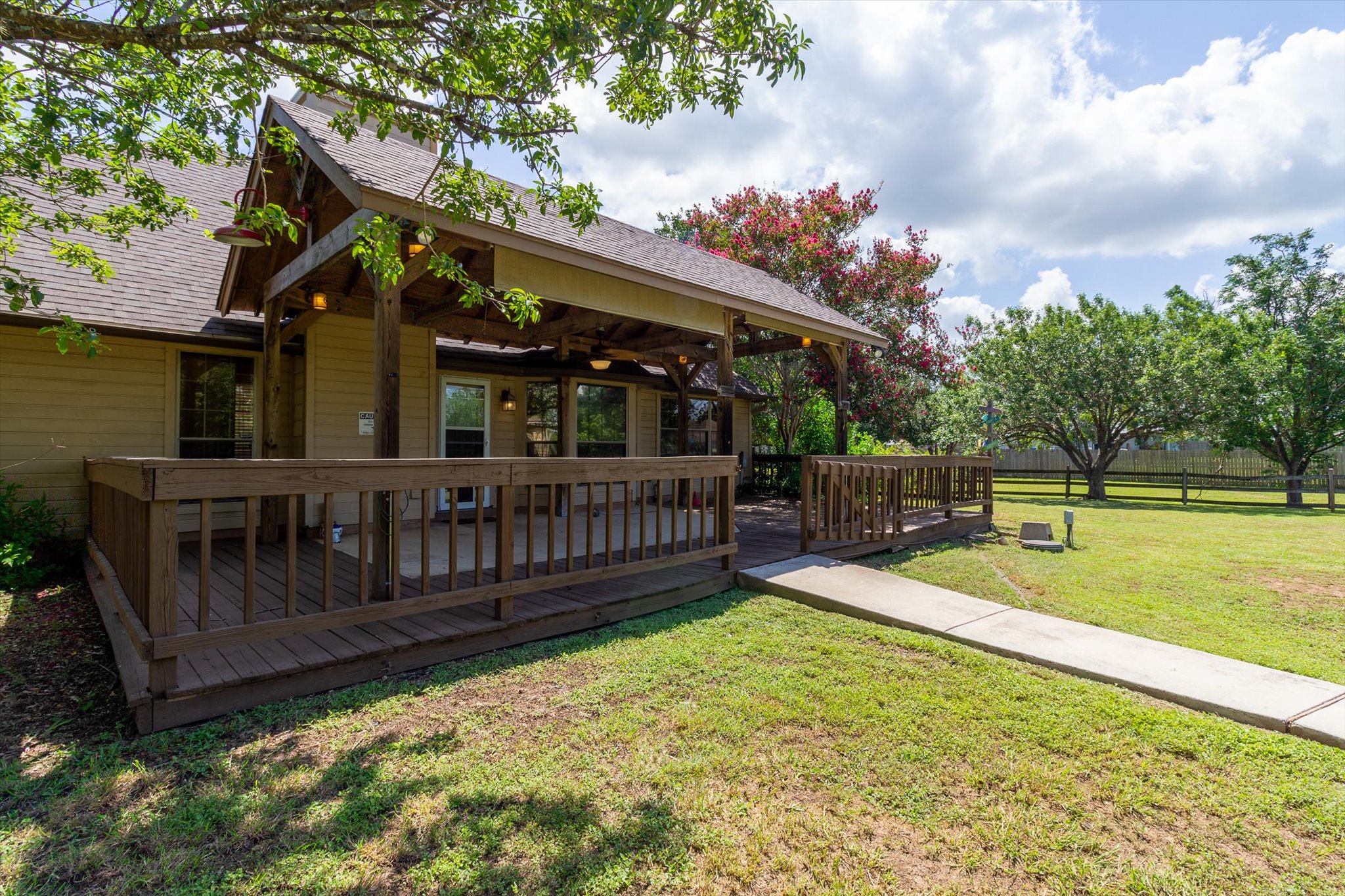 main property photo 20